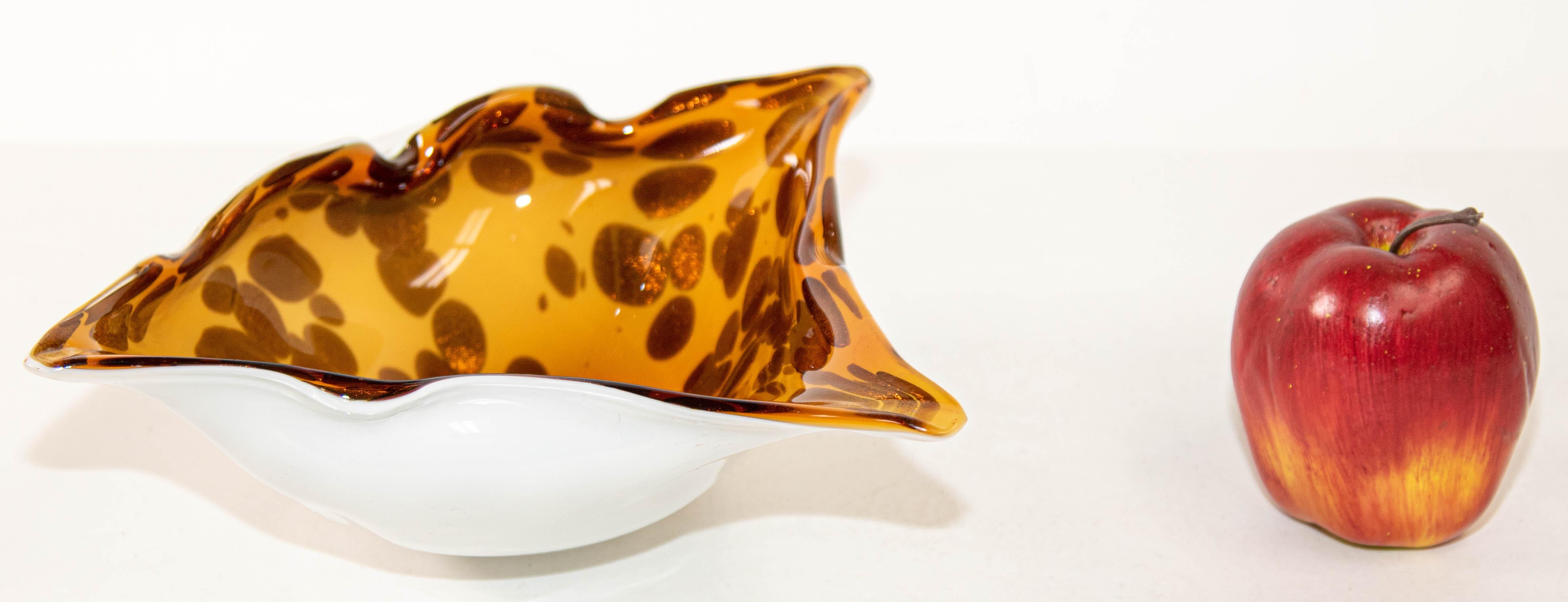 Italian Murano Art Glass Manta Ray Tortoise Spotted Bowl Ashtray Vintage 1960s For Sale