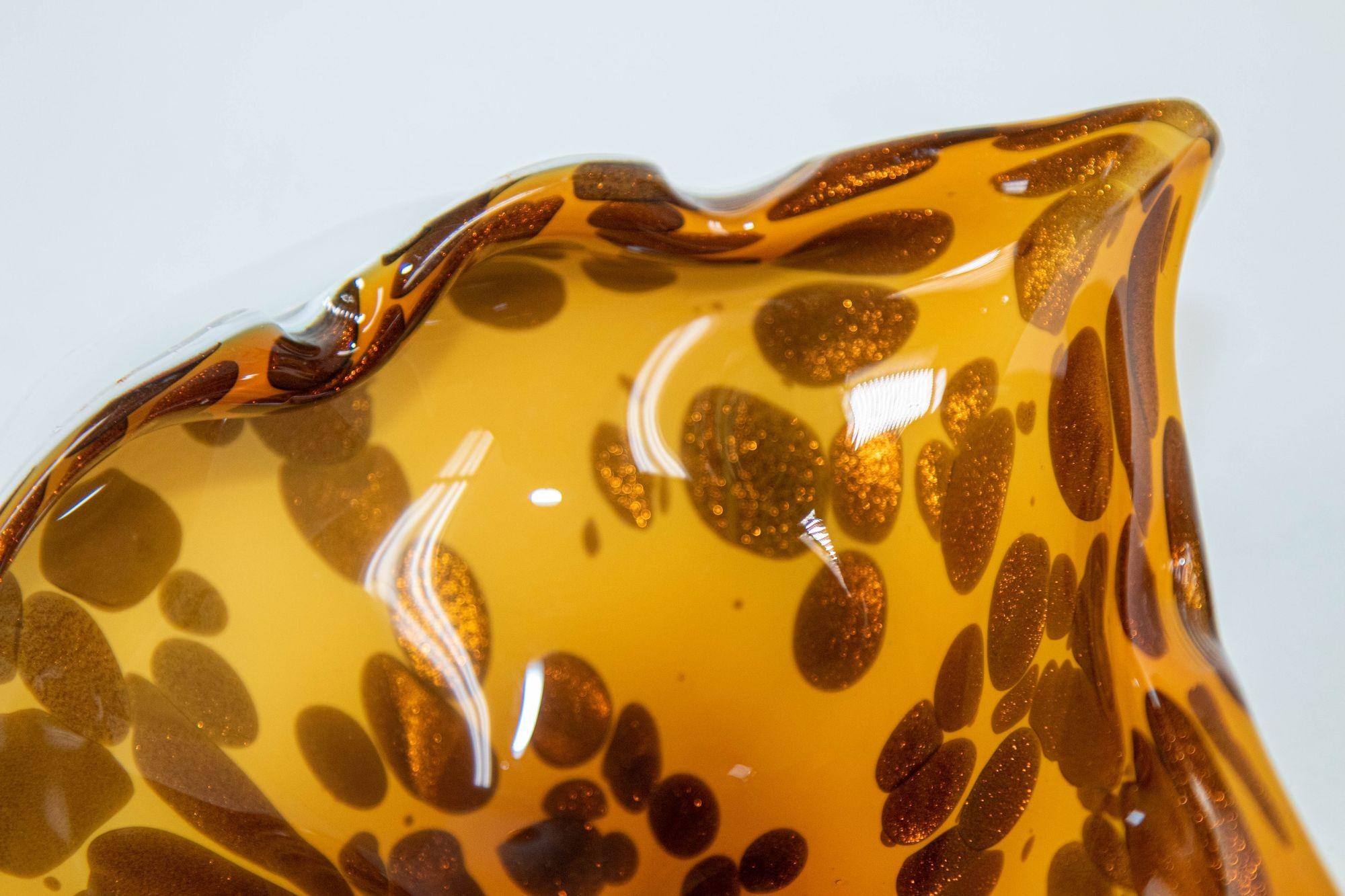 Hand-Crafted Murano Art Glass Manta Ray Tortoise Spotted Bowl Ashtray Vintage 1960s For Sale