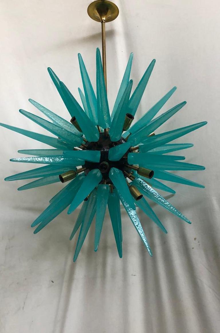 Murano Sputnik Art Glass Water Green Midcentury Italian Chandelier Pendant, 1970 In Good Condition For Sale In Rome, IT