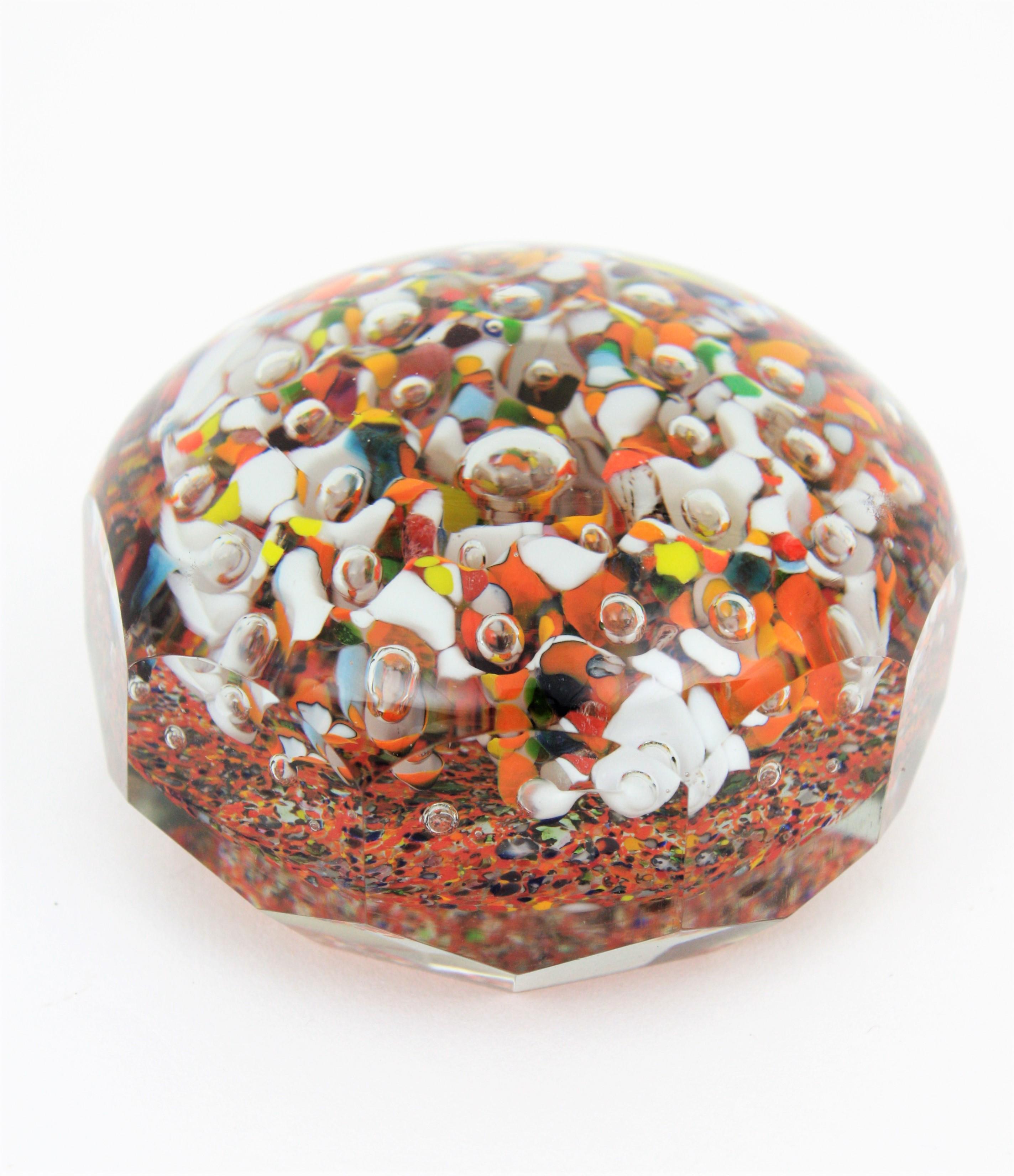 Murano Multicolor Art Glass Paperweight In Excellent Condition For Sale In Barcelona, ES