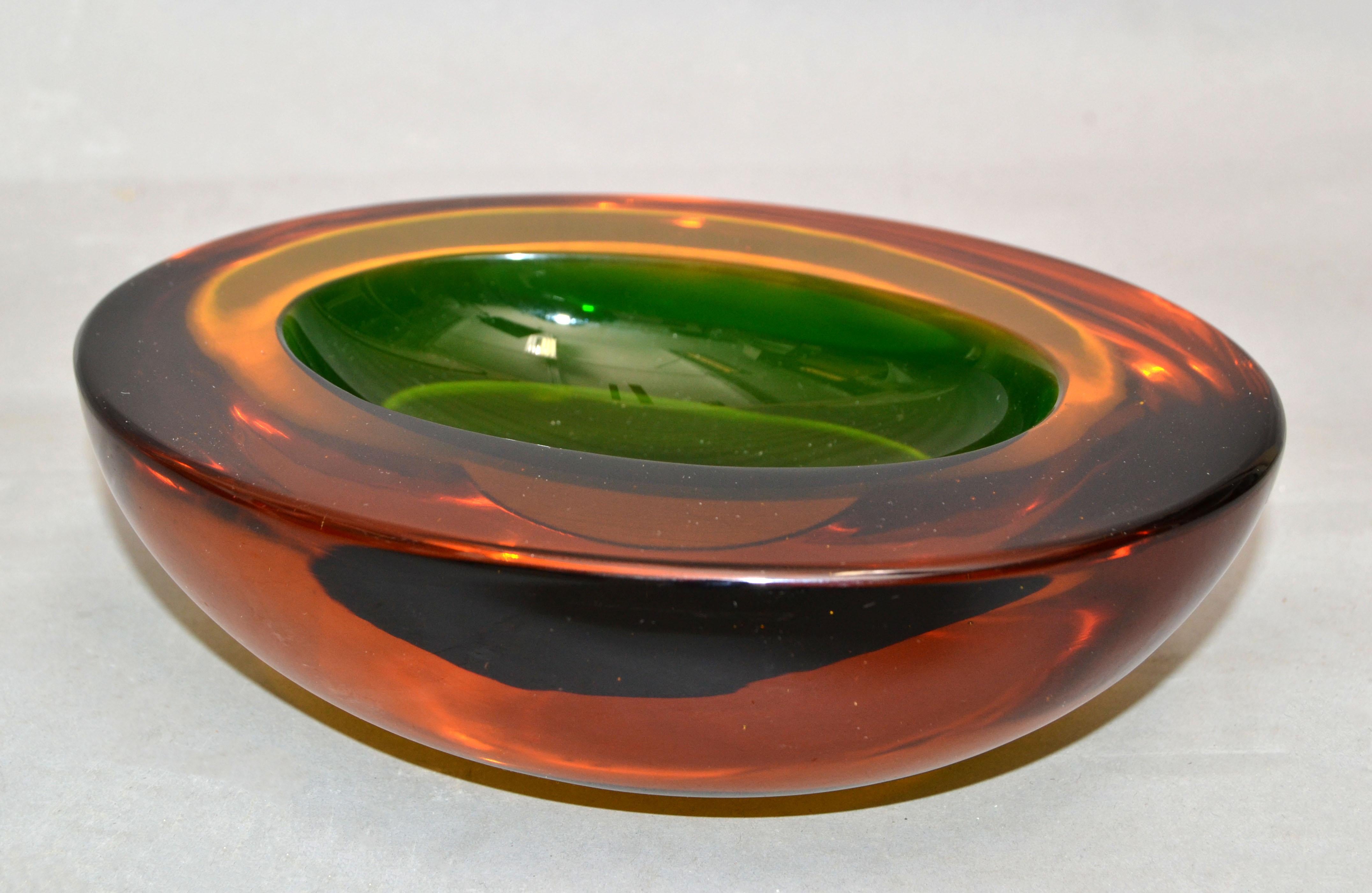 Murano Art Glass Oval Red, Orange & Green Blown Glass Catchall, Bowl Italy 1960 In Good Condition For Sale In Miami, FL