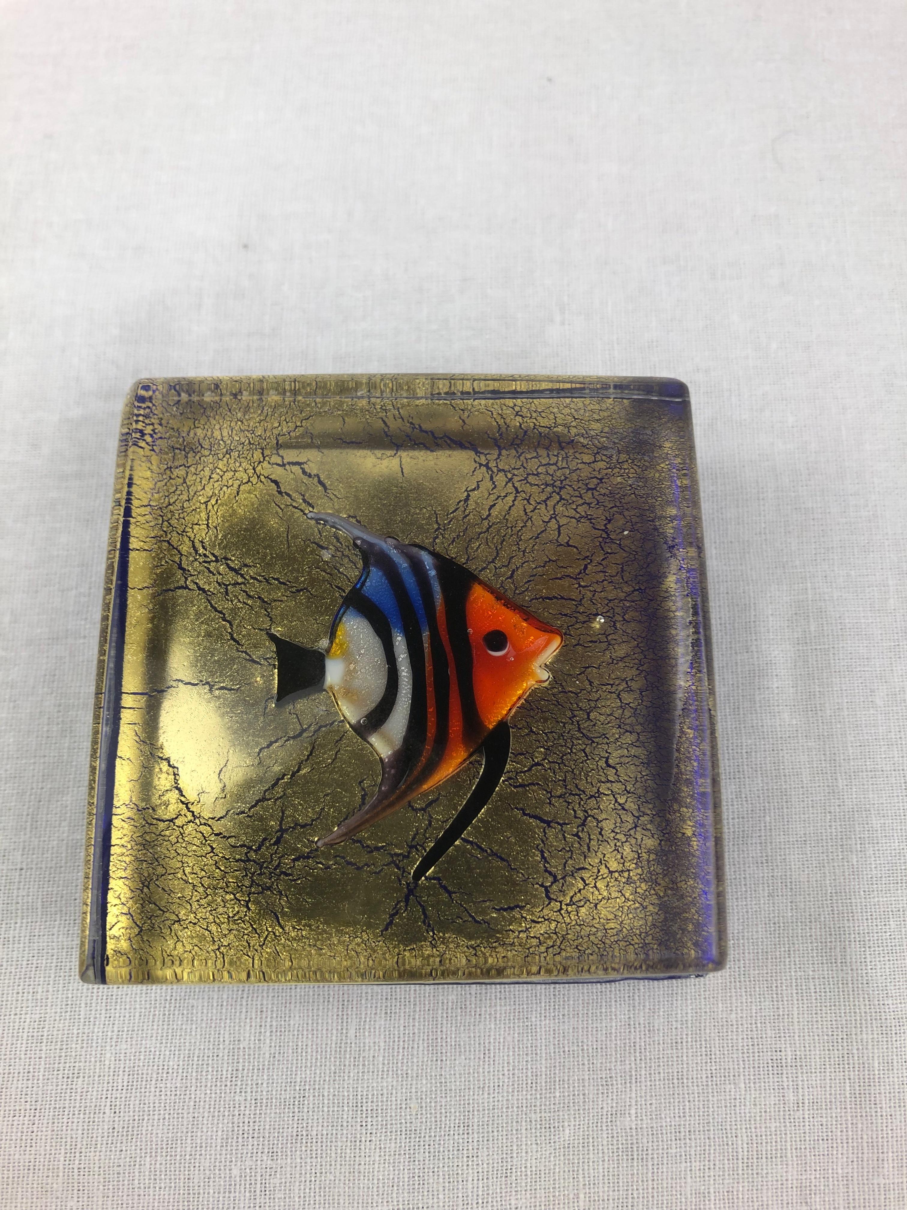 Beautiful, playful and colorful paperweight that will spark your imagination every time you put your eyes on it.
Murano art glass, signed. 

A nice addition to any desktop.

Measures: 2 1/2