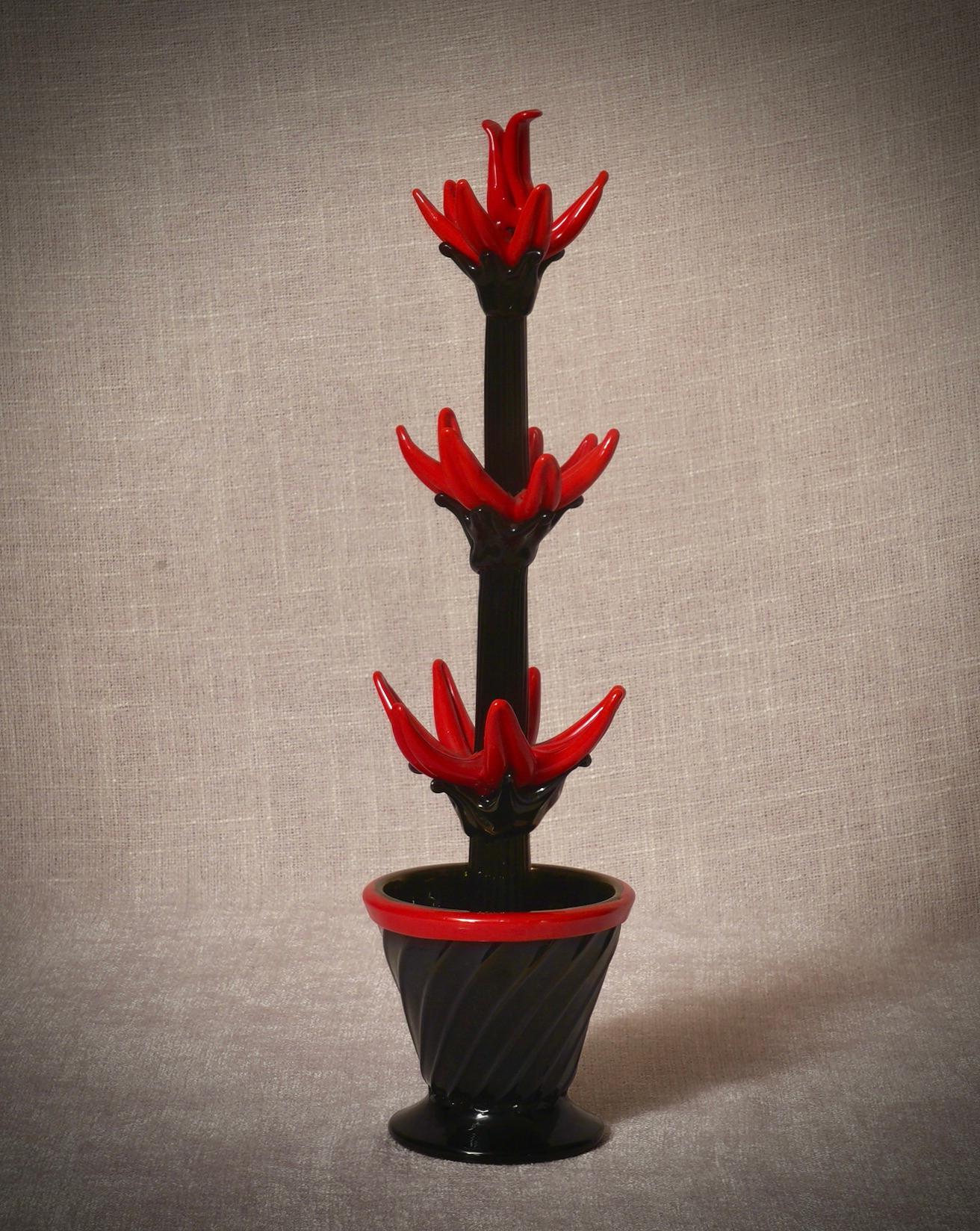 Vetro di Murano Cactus rosso e nero in vetro artistico di Murano, 2000 in vendita