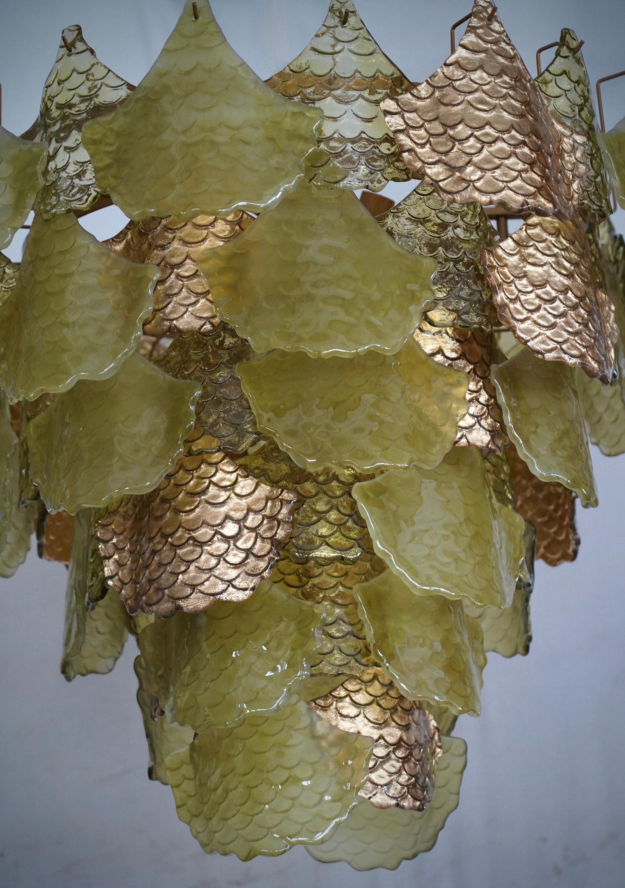 Murano Kunstglas Rund Grün und Gold Farbe Mid-Century Kronleuchter, 2020 im Angebot 1