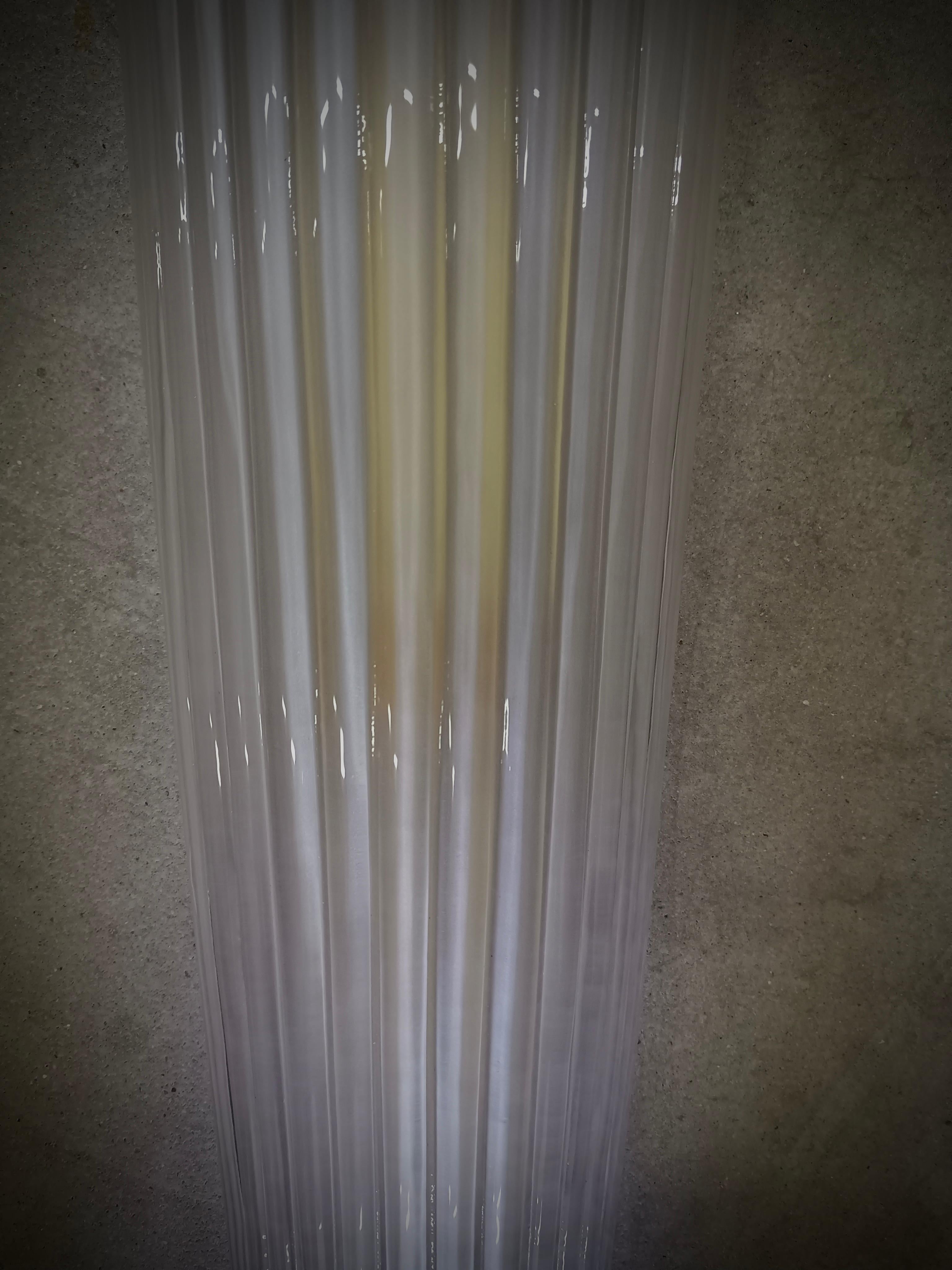 Aplique y Lámpara de Pared de Murano Art Glass Color Arenado y Latón, 2020 Italiano en venta