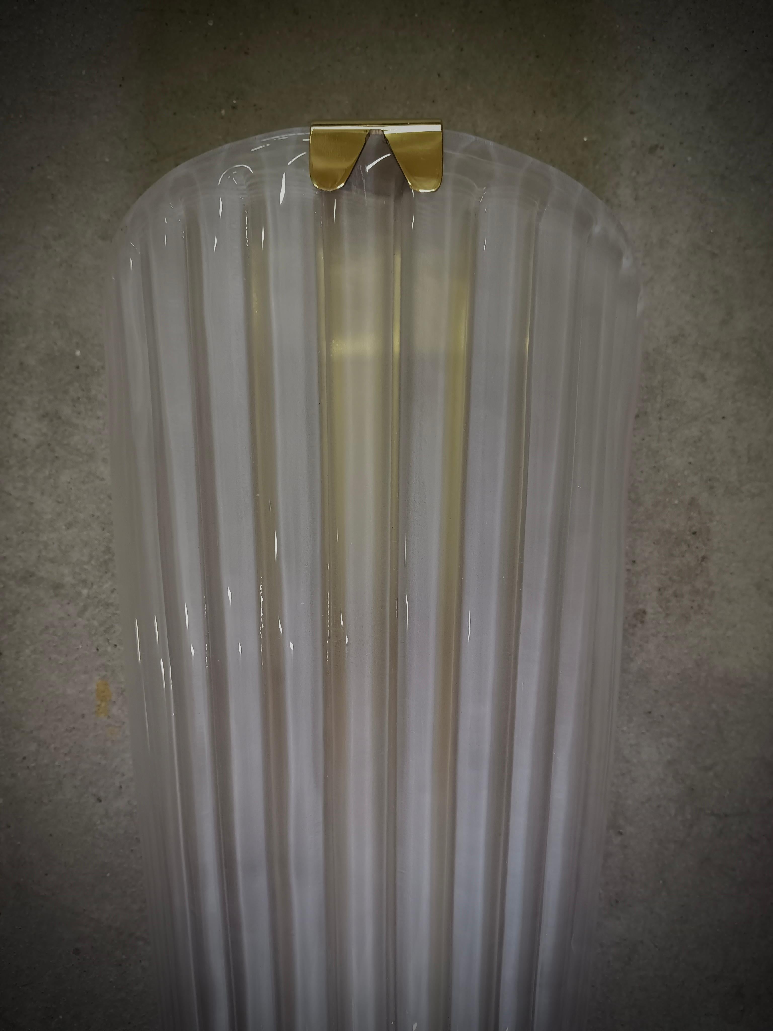 Aplique y Lámpara de Pared de Murano Art Glass Color Arenado y Latón, 2020 en Bueno estado para la venta en Rome, IT