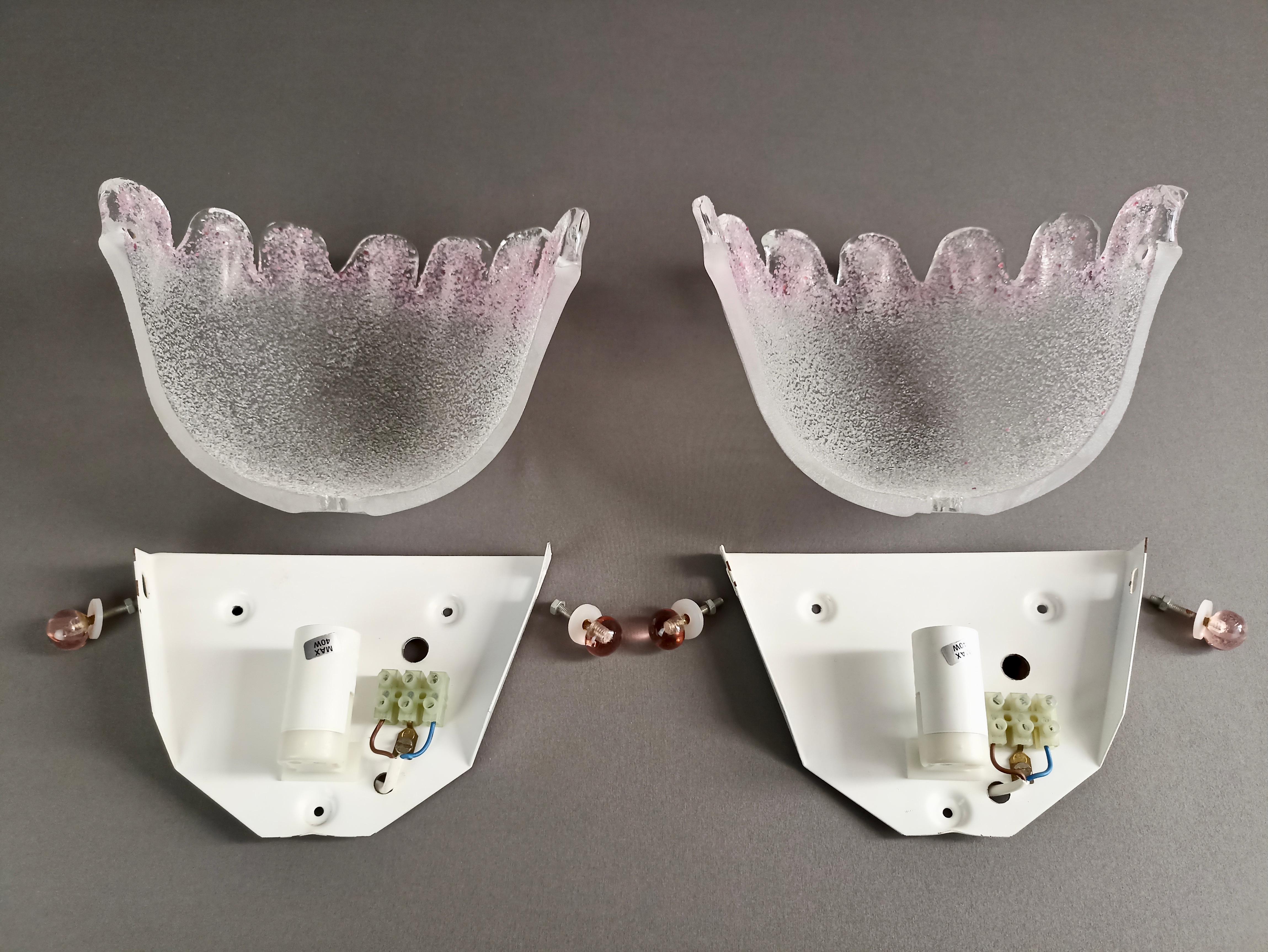 Murano art glass set of two 1980s wall lamps in white and peachy pink graniglia 6