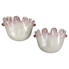 Murano art glass set of two 1980s wall lamps in white and peachy pink graniglia