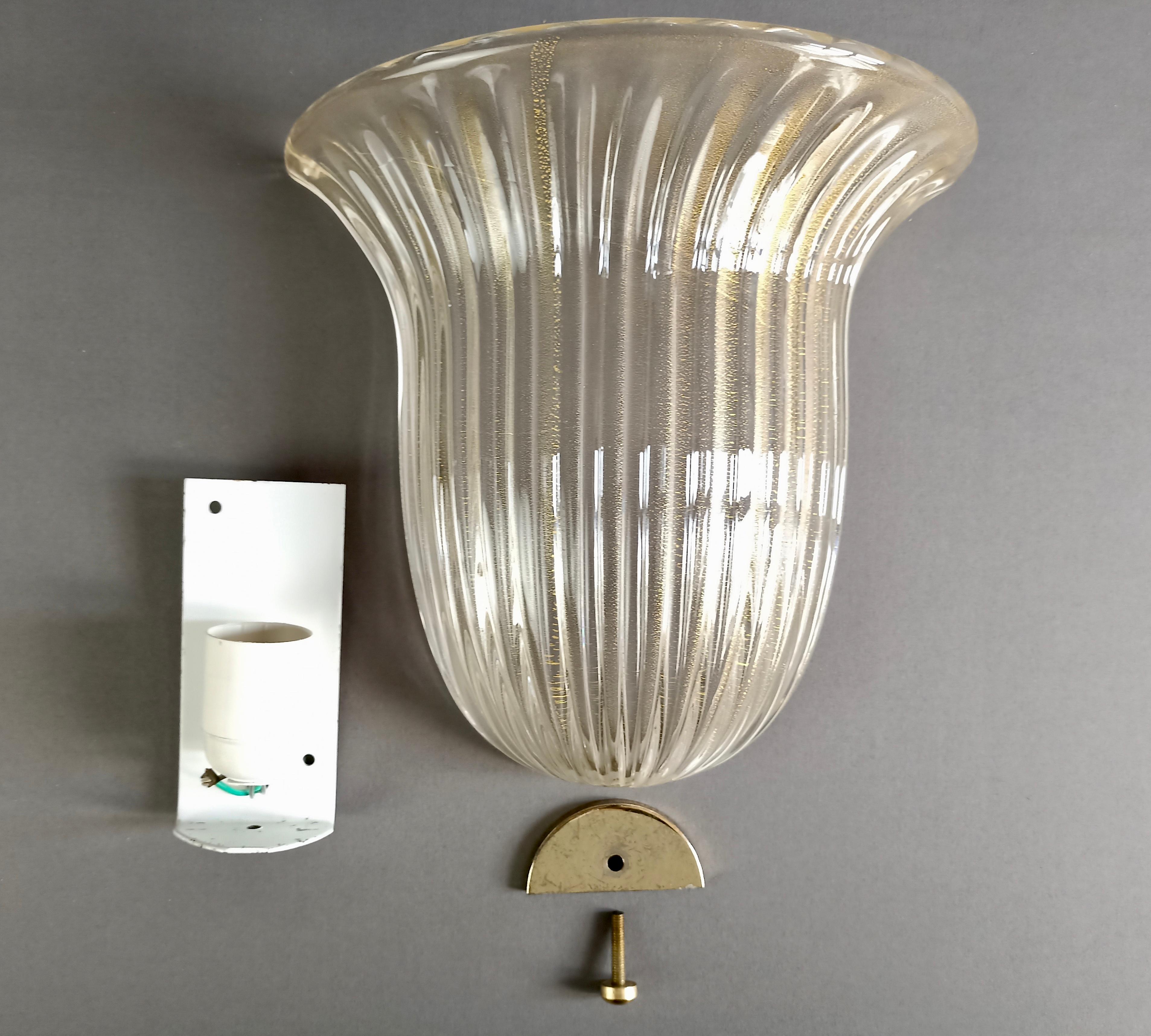 Murano art glass. Single wall lamp. Italy, 1980s. For Sale 5