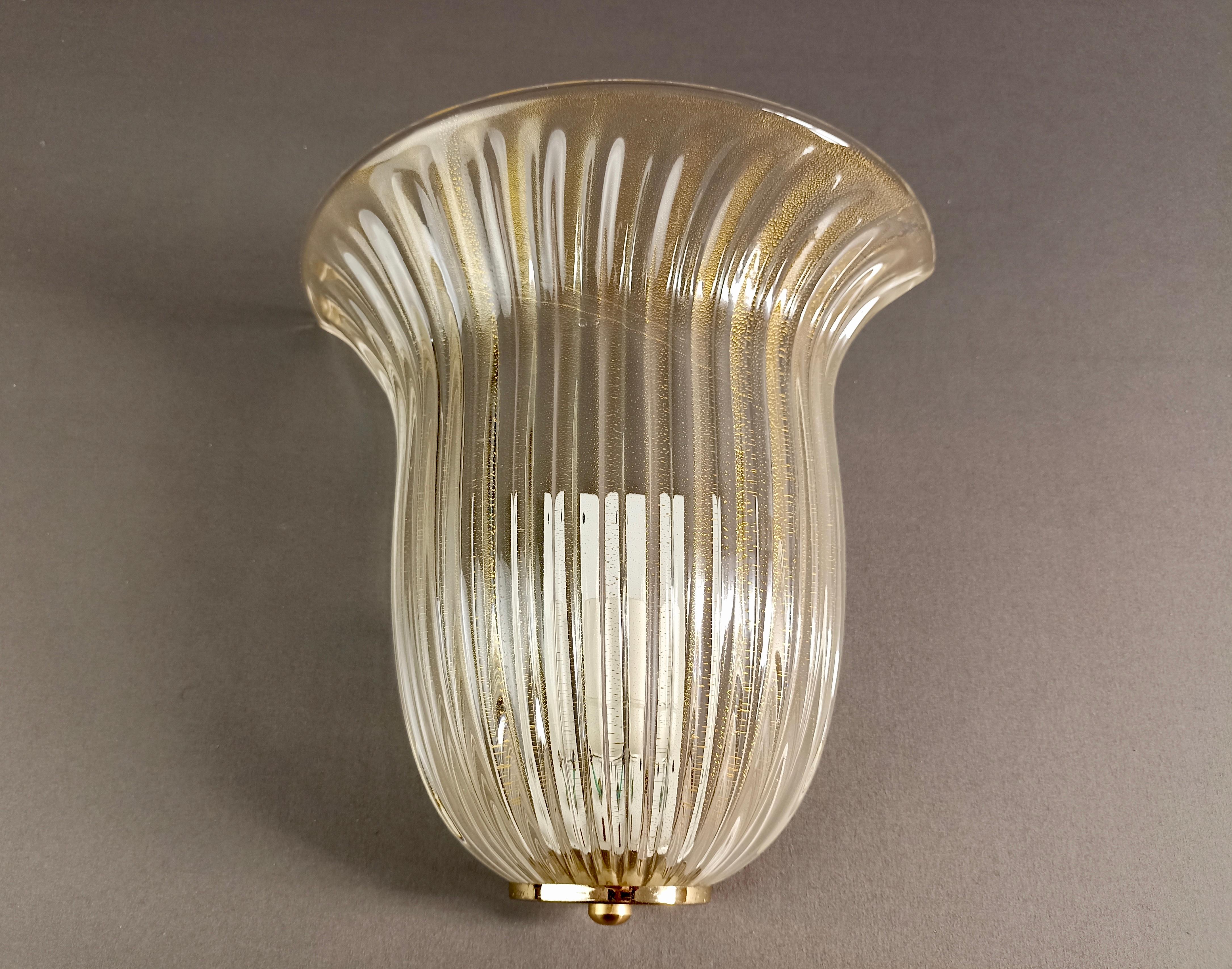 Art Deco Murano art glass. Single wall lamp. Italy, 1980s. For Sale