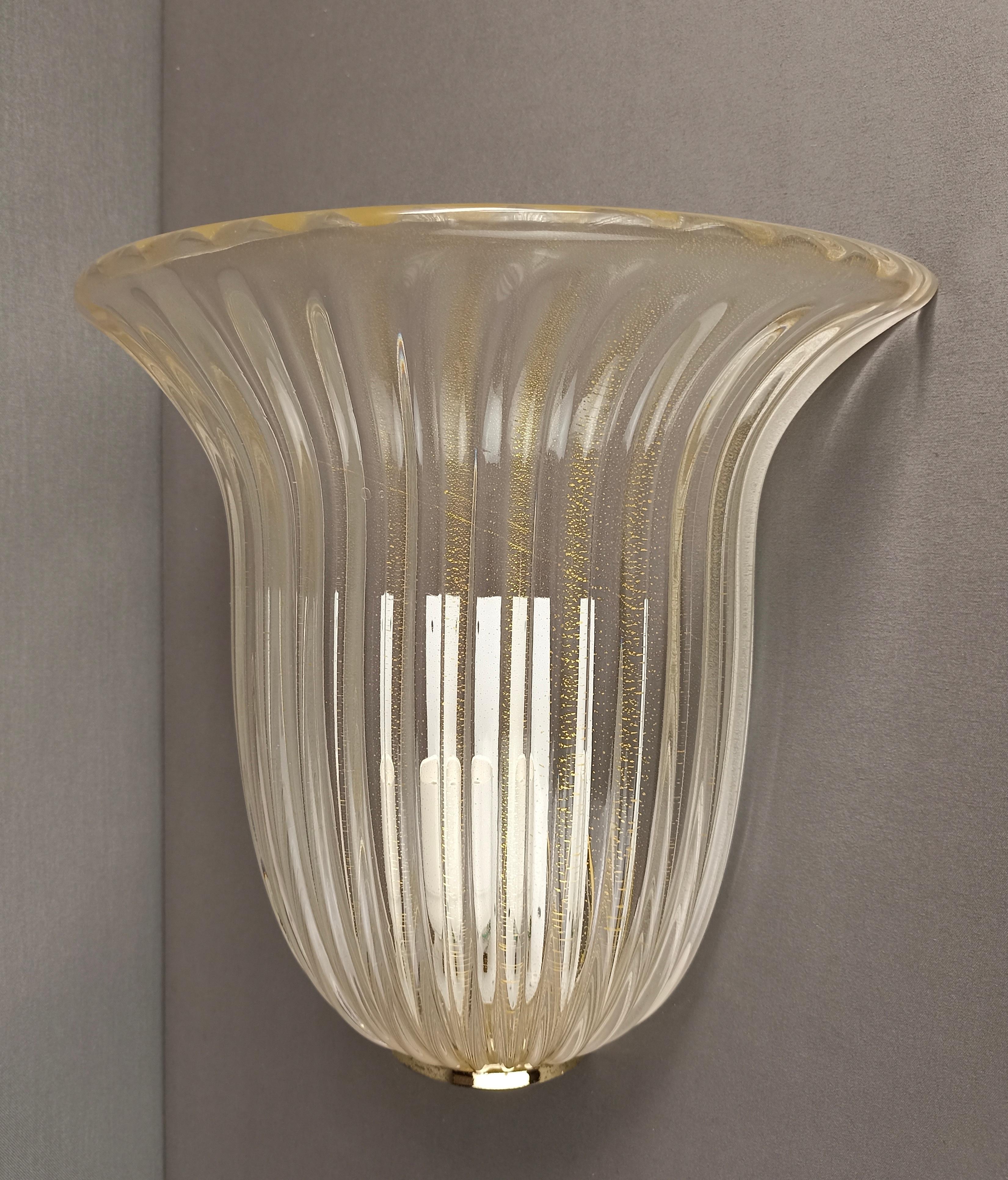 Murano art glass. Single wall lamp. Italy, 1980s. In Good Condition For Sale In Caprino Veronese, VR