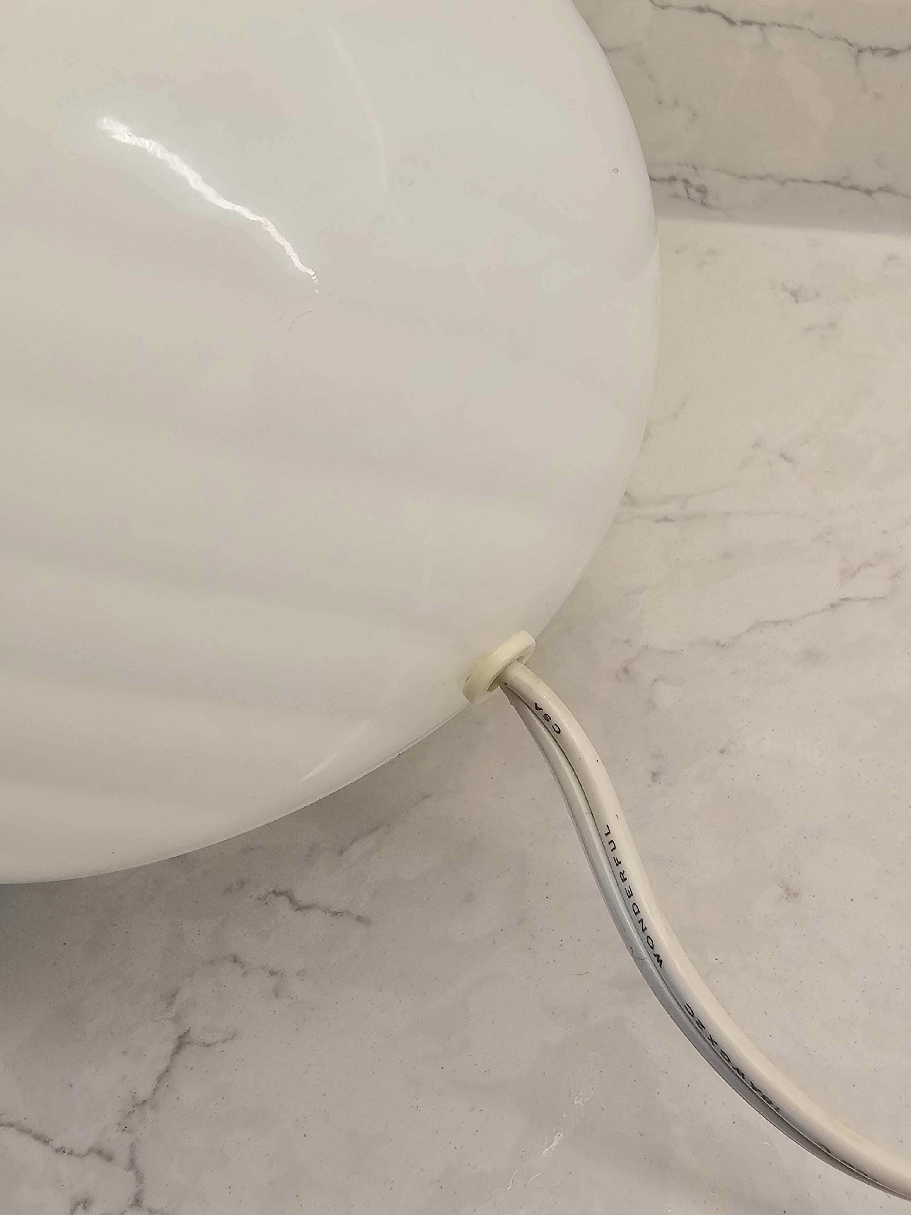 Verre d'art Petite lampe champignon blanche de Murano