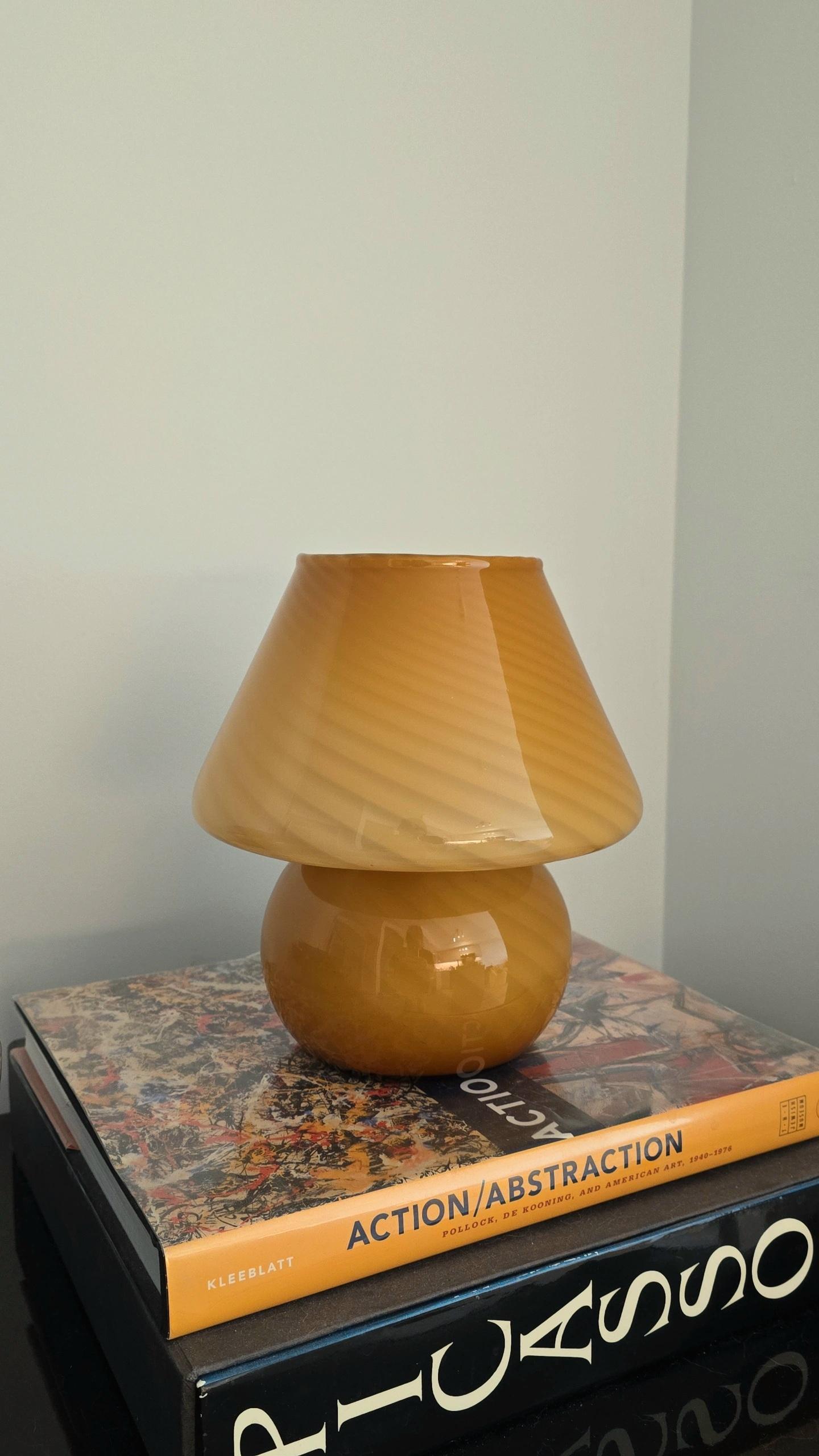 Lámpara de cristal de Murano Pequeña seta marrón caramelo Vidrio artístico en venta