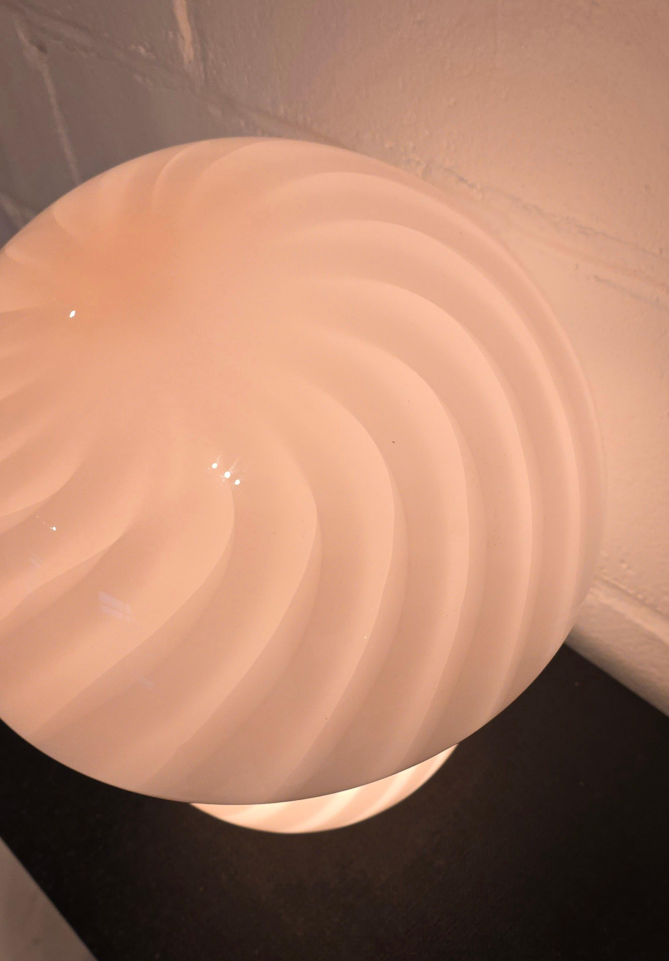 Lampe champignon rose tendre en verre d'art de Murano Bon état - En vente à Toronto, ON