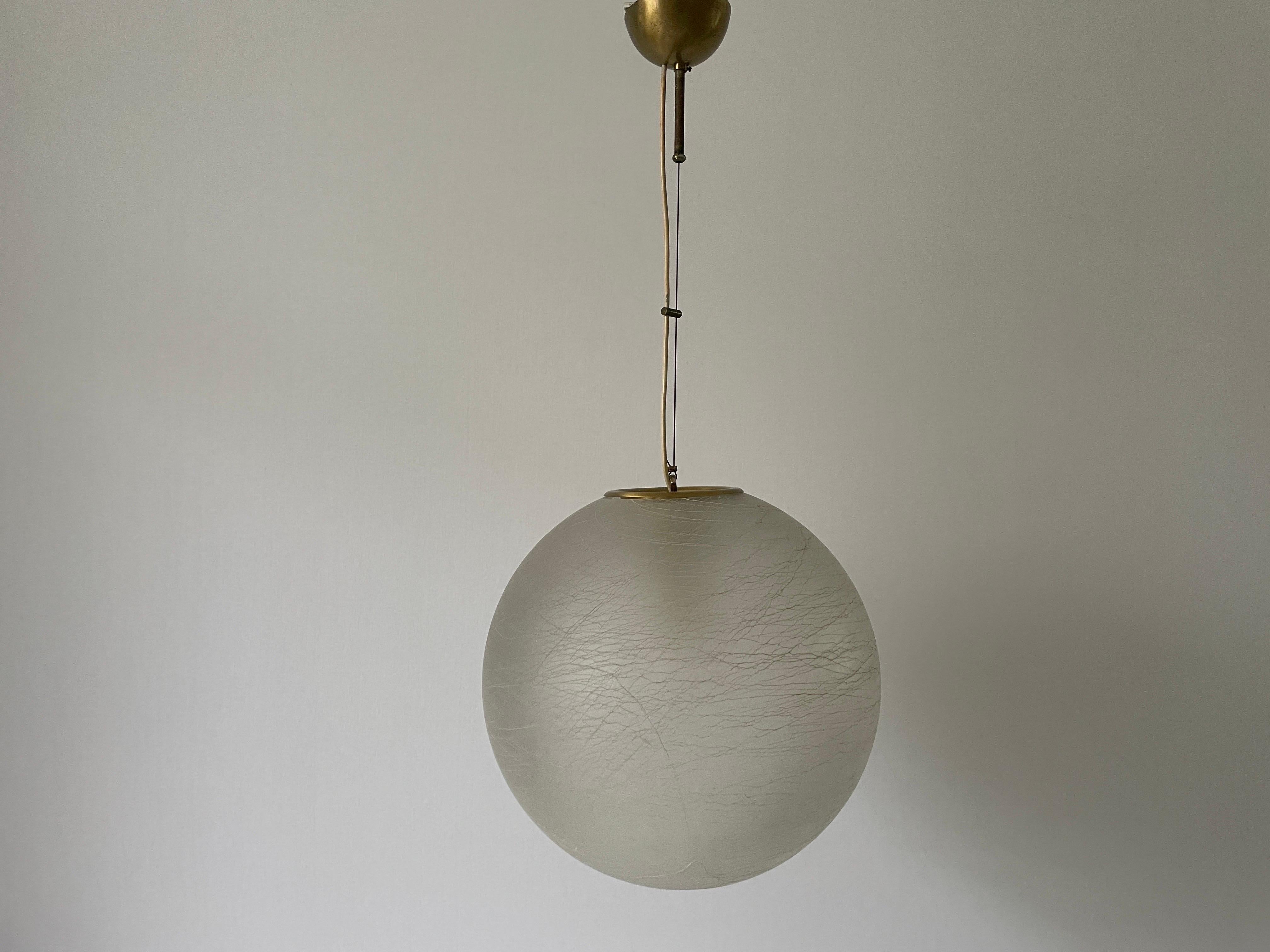 Murano Art Glass Suspension Ceiling Lamp, 1960s, Italy In Excellent Condition For Sale In Hagenbach, DE