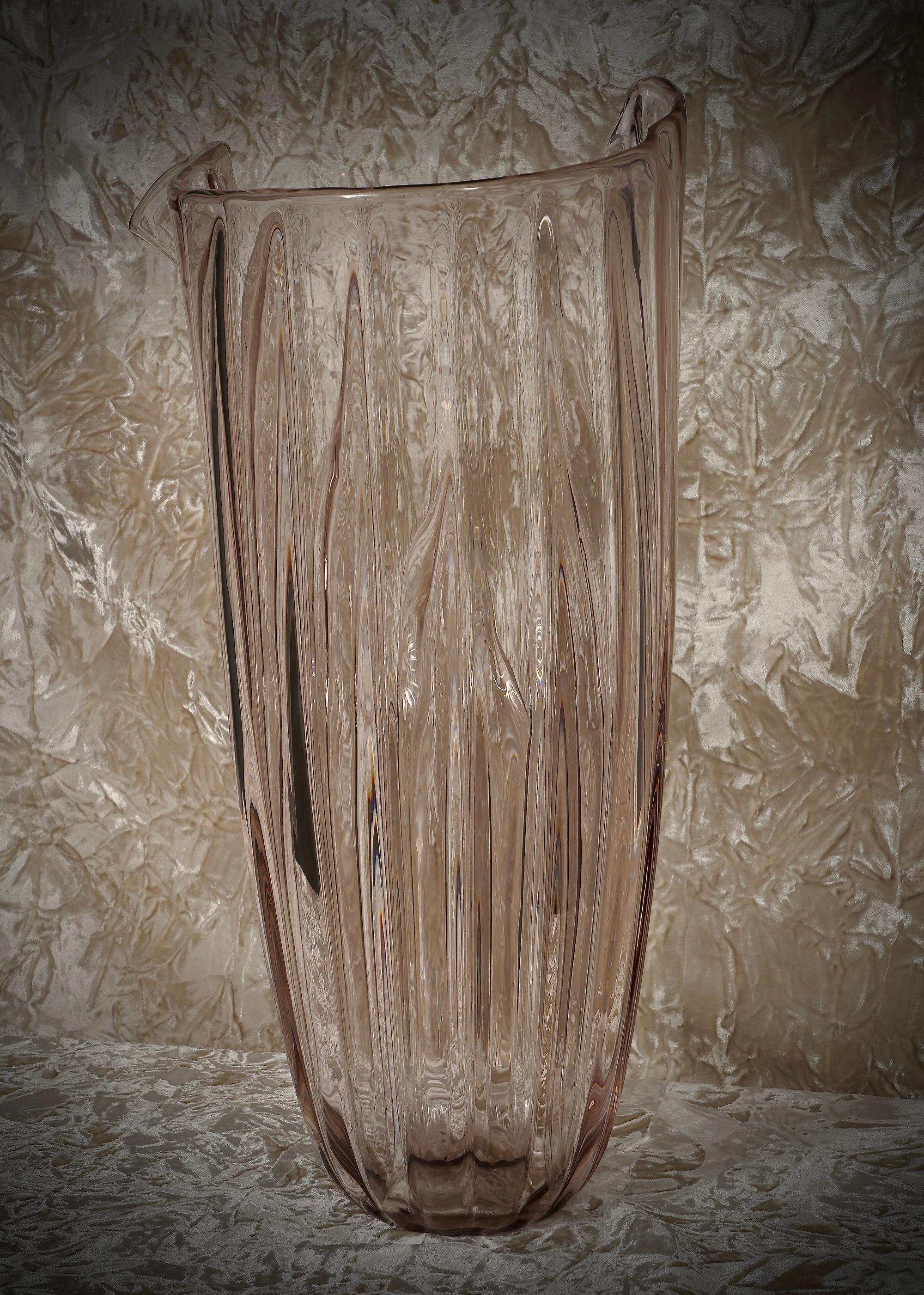 Vase rose pâle transparent en verre d'art de Murano, 1980 en vente 2