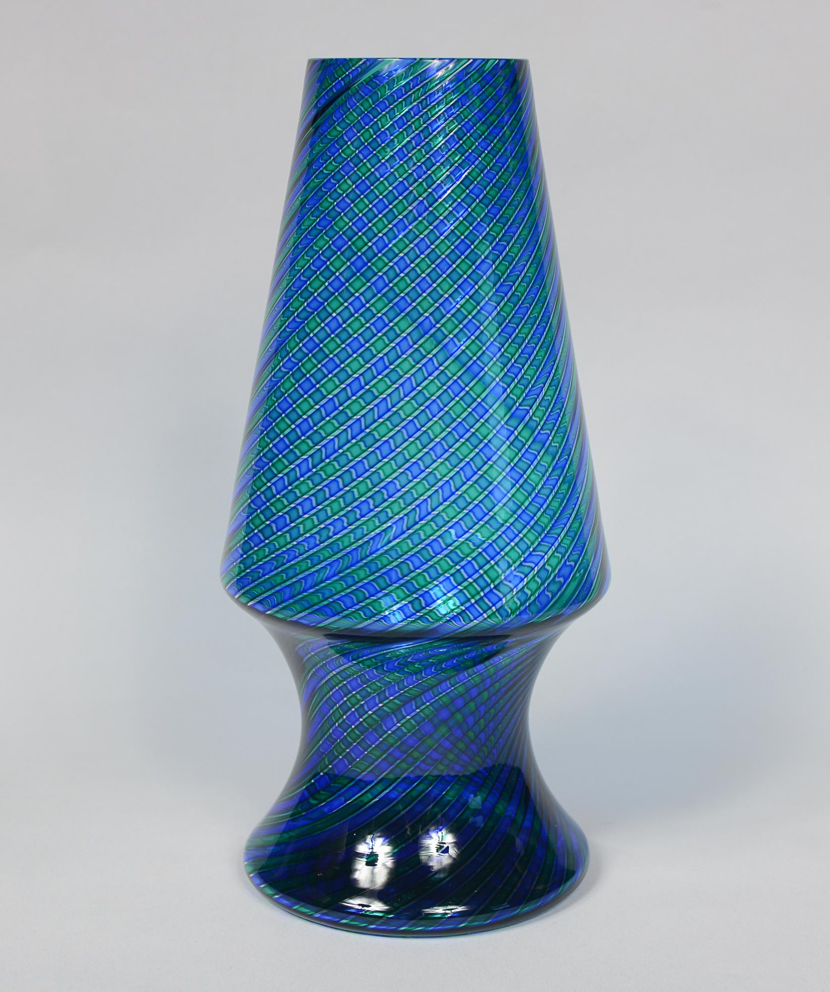 Vase by Murano glass artist Orlando Zennaro. This vase is executed in the a canne technique. The signature, Orlando Zennaro Murano Venice, is etched on the bottom.