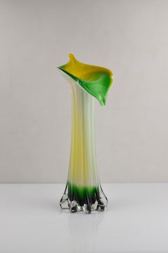 Jarrón de cristal artístico de Murano Forma orgánica verde y amarilla