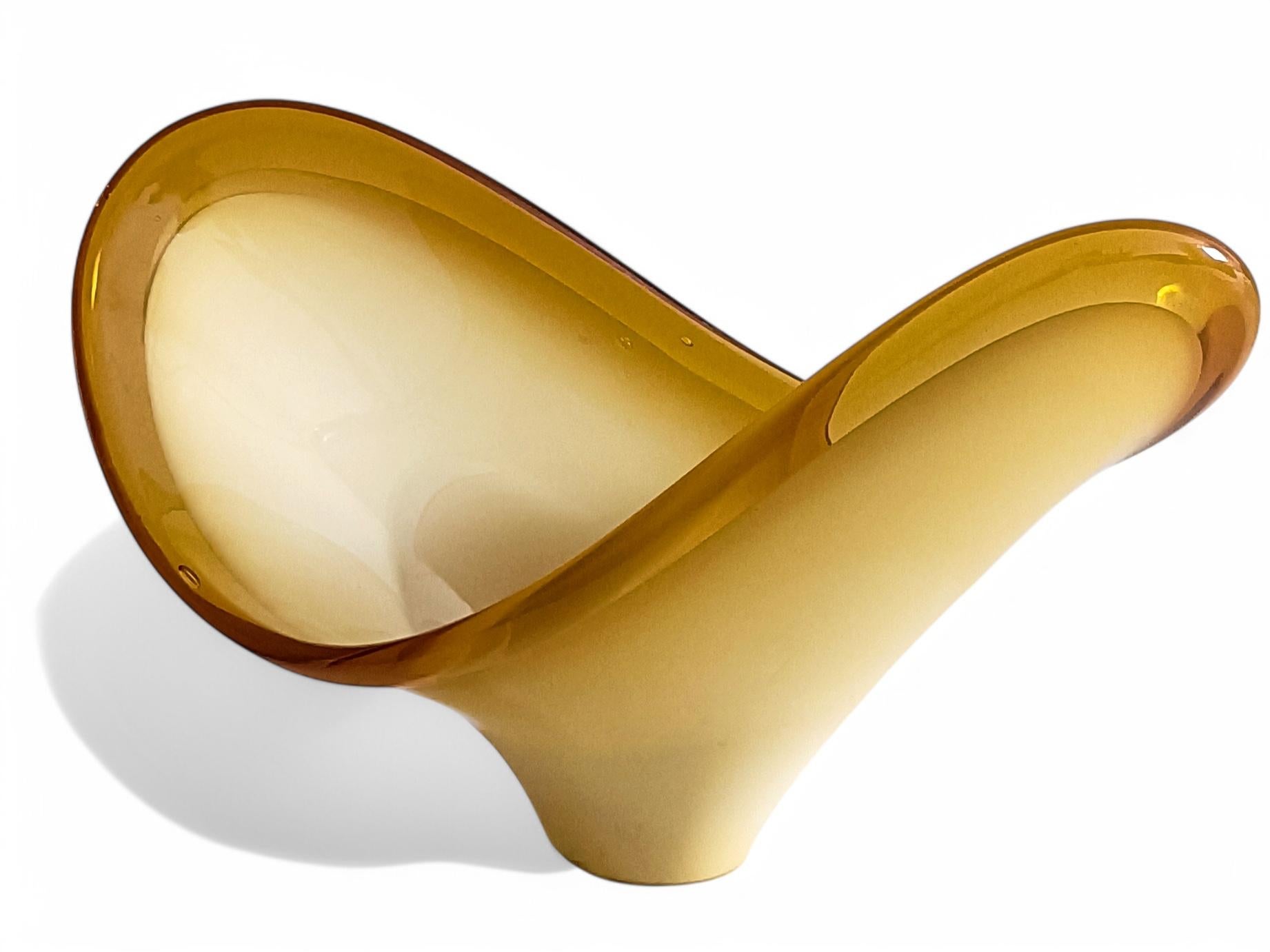 Large Murano Centerpiece Italian Modernist Art Glass, 1950s In Excellent Condition In Valencia, VC