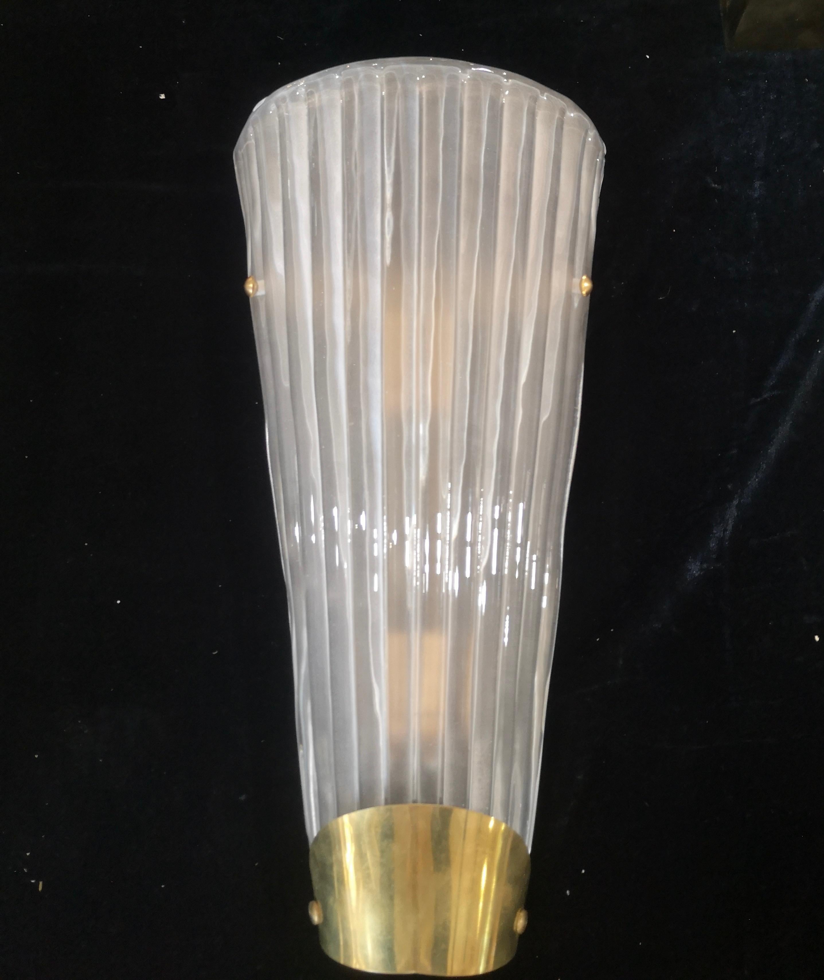 Murano Art Glass White Color and Brass Wall Light, 2000 In Good Condition For Sale In Rome, IT