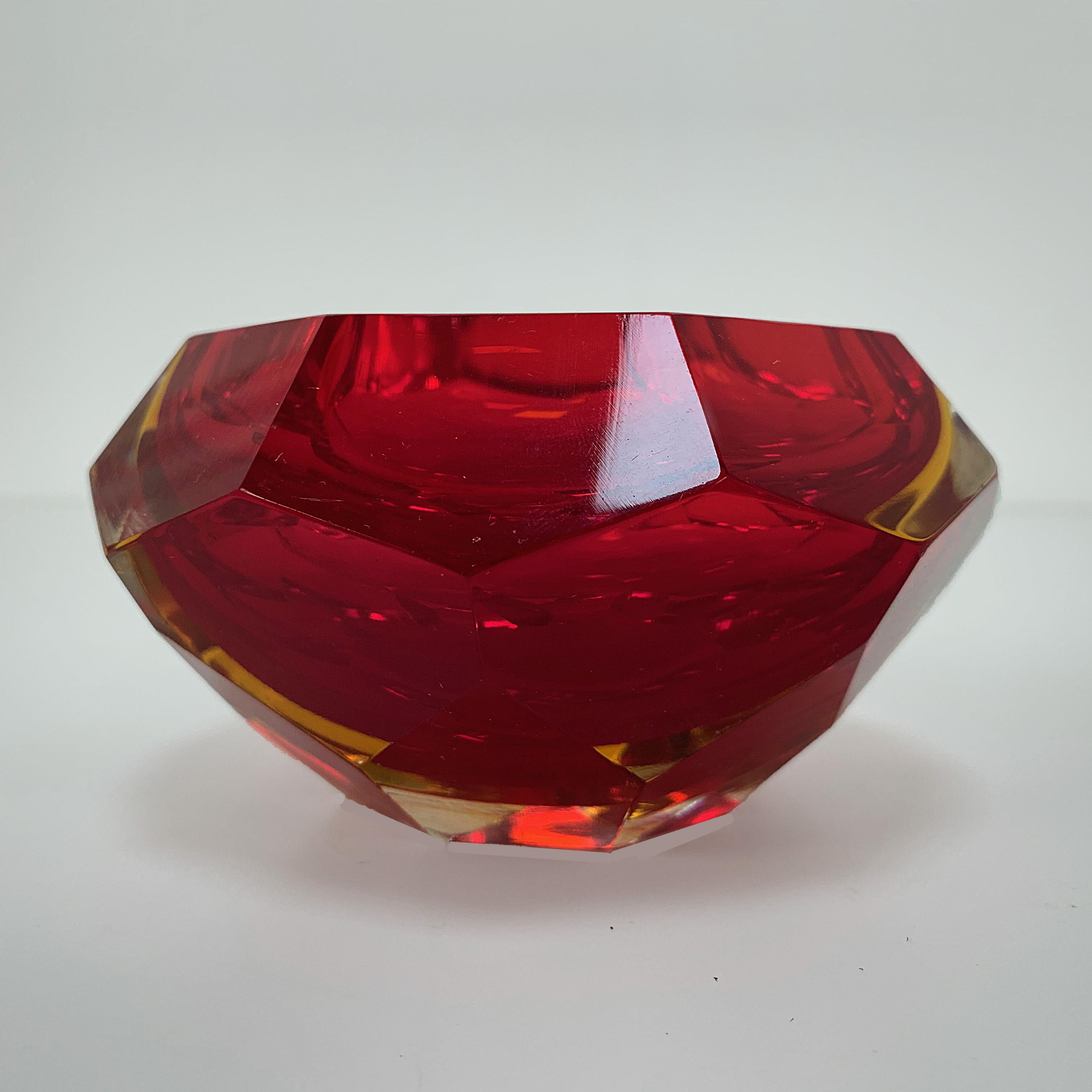 Murano Ashtray, Flavio Poli, Submerged Glass, Red Faceted Glass, Italy, 1950s In Good Condition For Sale In Roma, IT