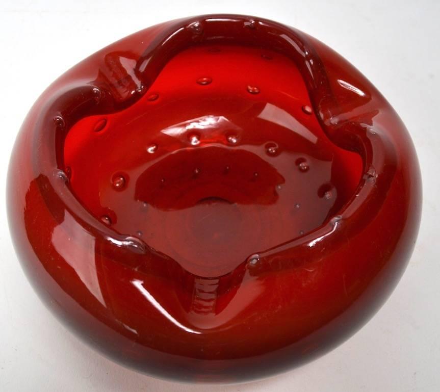 Nice deep and vibrant red Murano glass ashtray. Two of the controlled bubbles have Popped, that is are open, this is the way the item was produced, not damage, item free of chips, scratches etc.