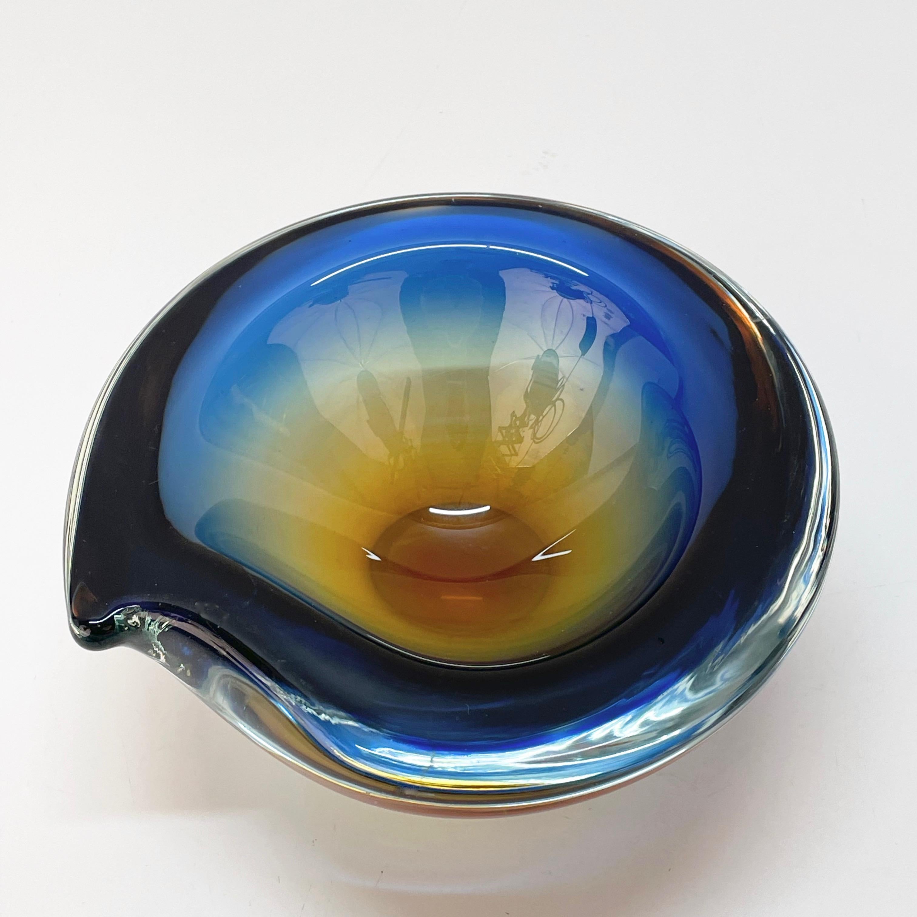 Murano Ashtray or Bowl, Flavio Poli Submerged Glass Amber Blue, Italy, 1960 For Sale 4