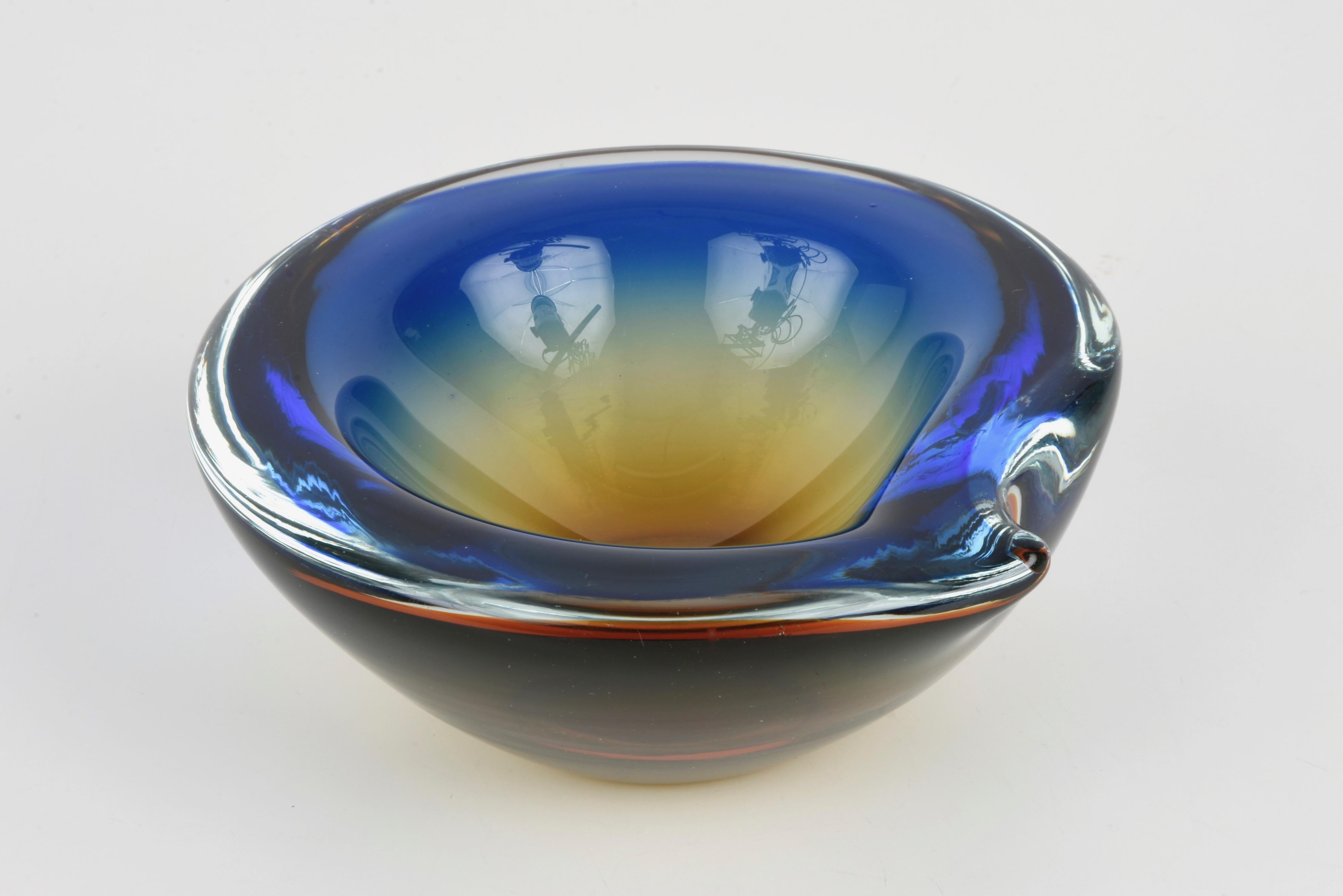 Murano Ashtray or Bowl, Flavio Poli Submerged Glass Amber Blue, Italy, 1960 In Good Condition For Sale In Roma, IT