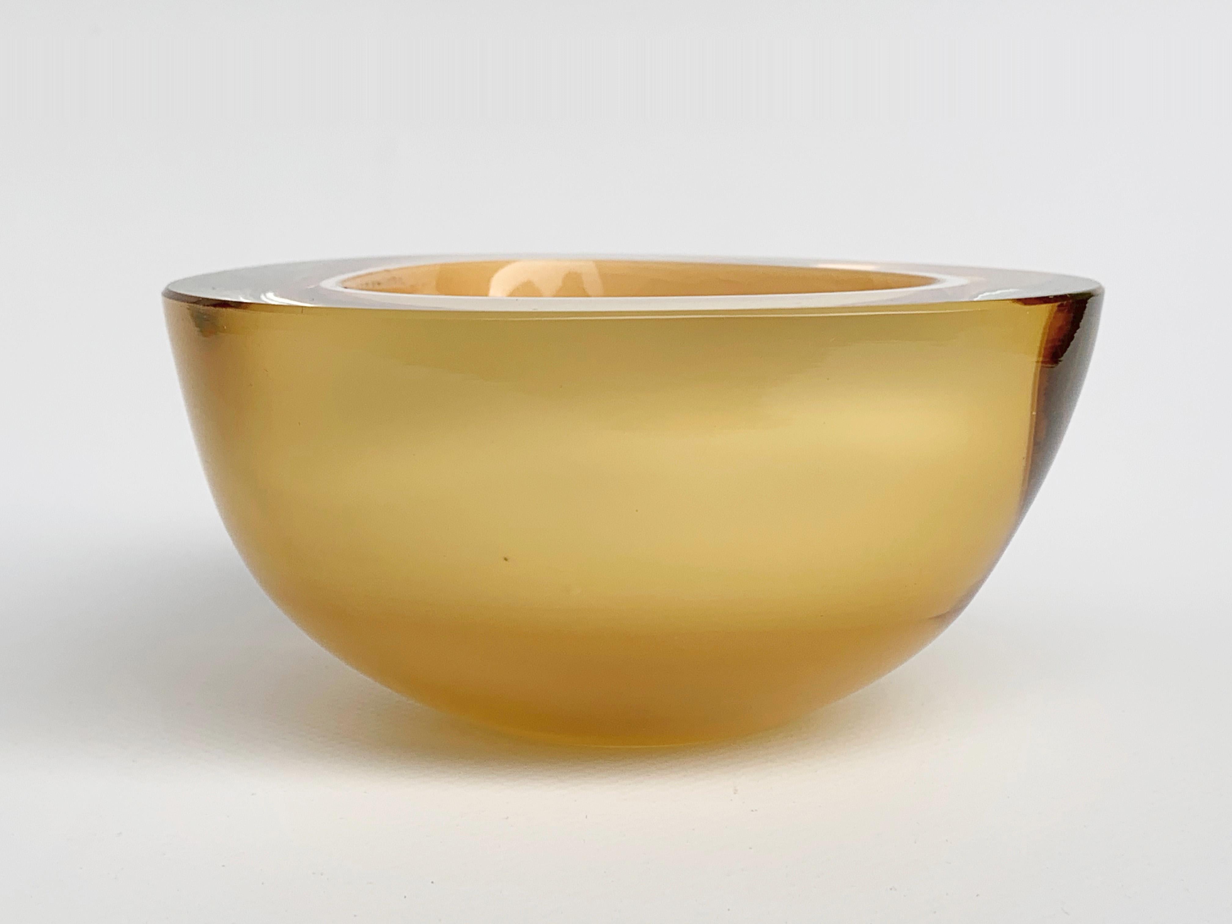 Murano Ashtray or Bowl, Flavio Poli, Submerged Glass, Yellow Cream, Italy, 1960 In Fair Condition In Roma, IT