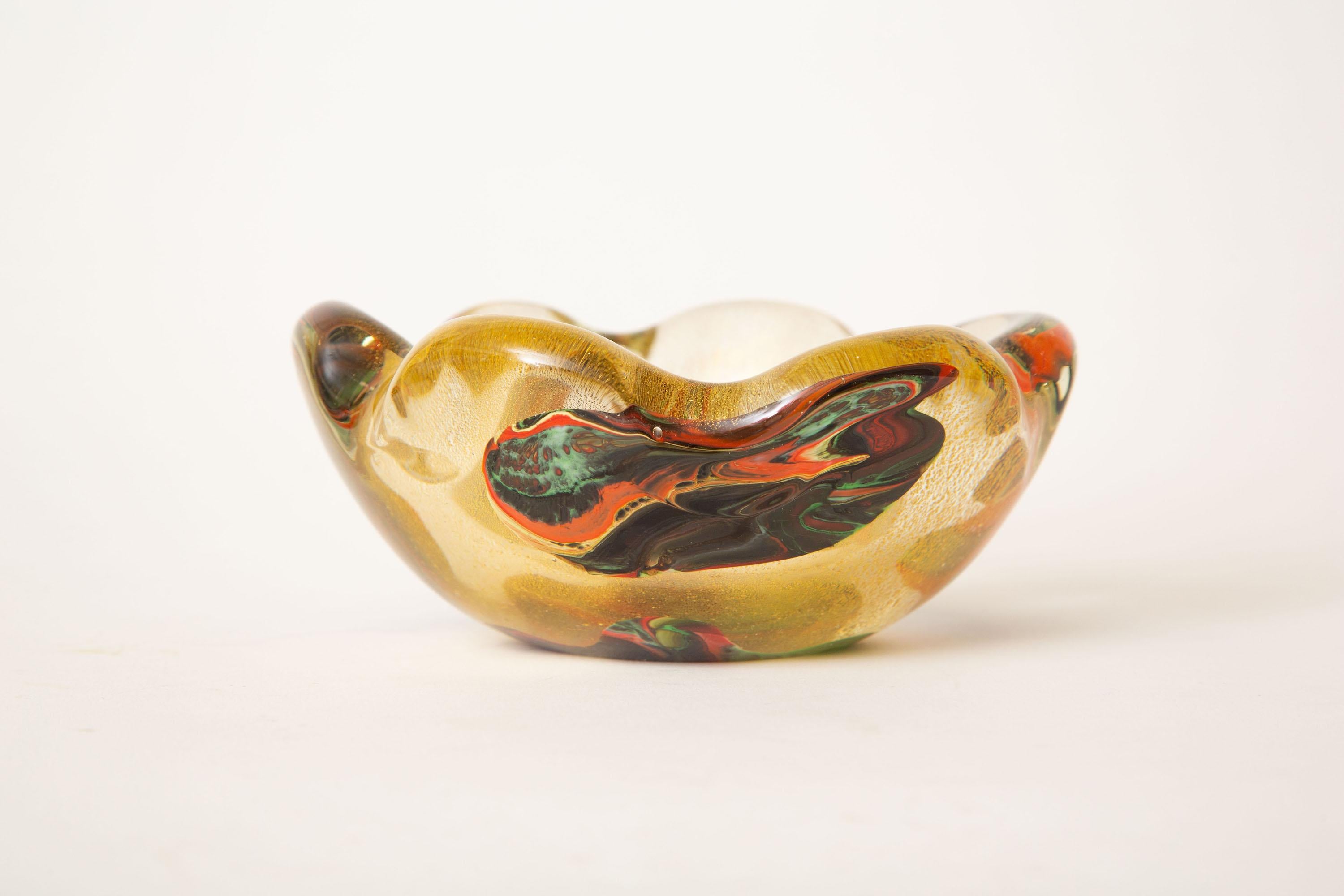 Murano Vintage Avem Gold, Red, Orange, Green Patchwork Glass Scalloped Bowl  In Good Condition For Sale In North Miami, FL