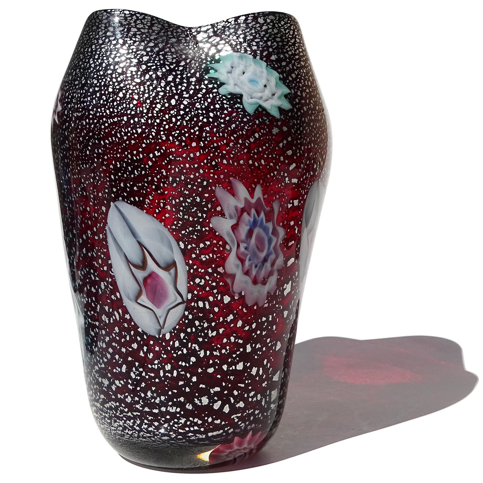 Murano AVeM Flores Millefiori Rojas Motas de Plata Florero de Vidrio Artístico Italiano Hecho a mano en venta