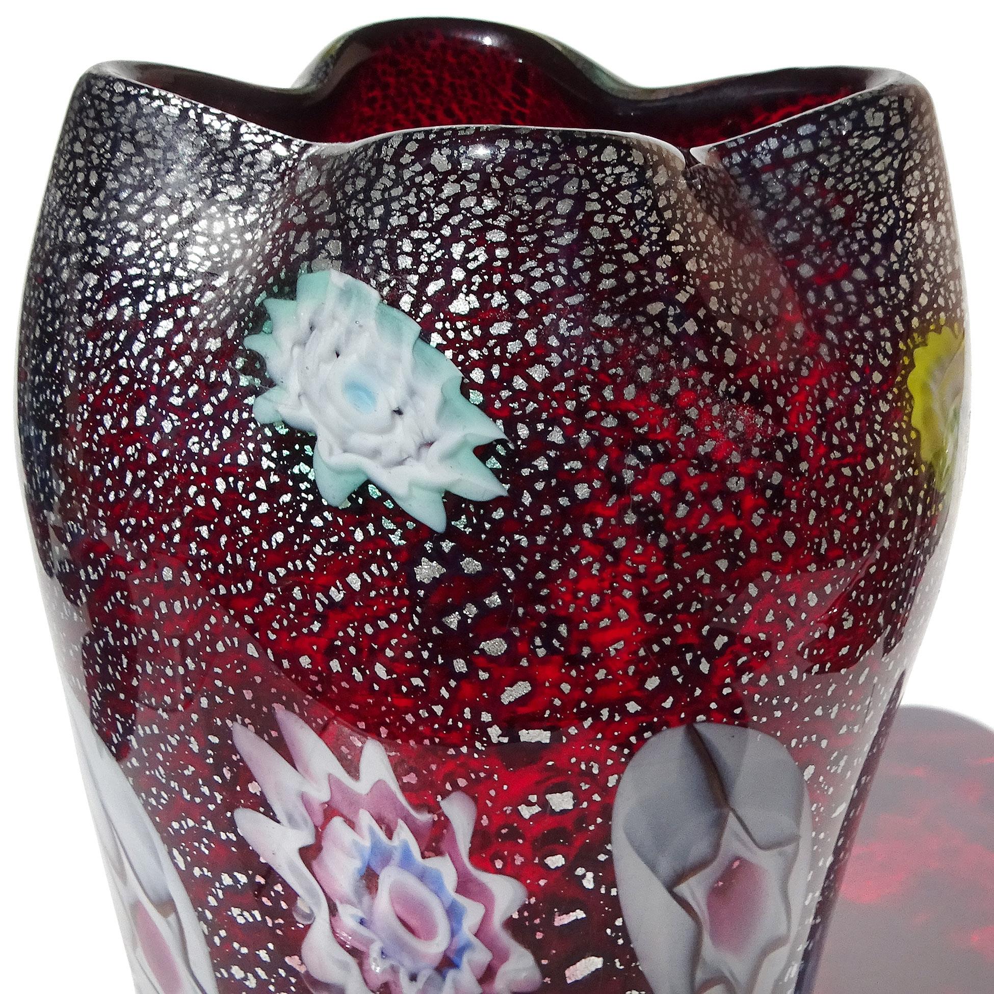 Murano AVeM Flores Millefiori Rojas Motas de Plata Florero de Vidrio Artístico Italiano en venta 3