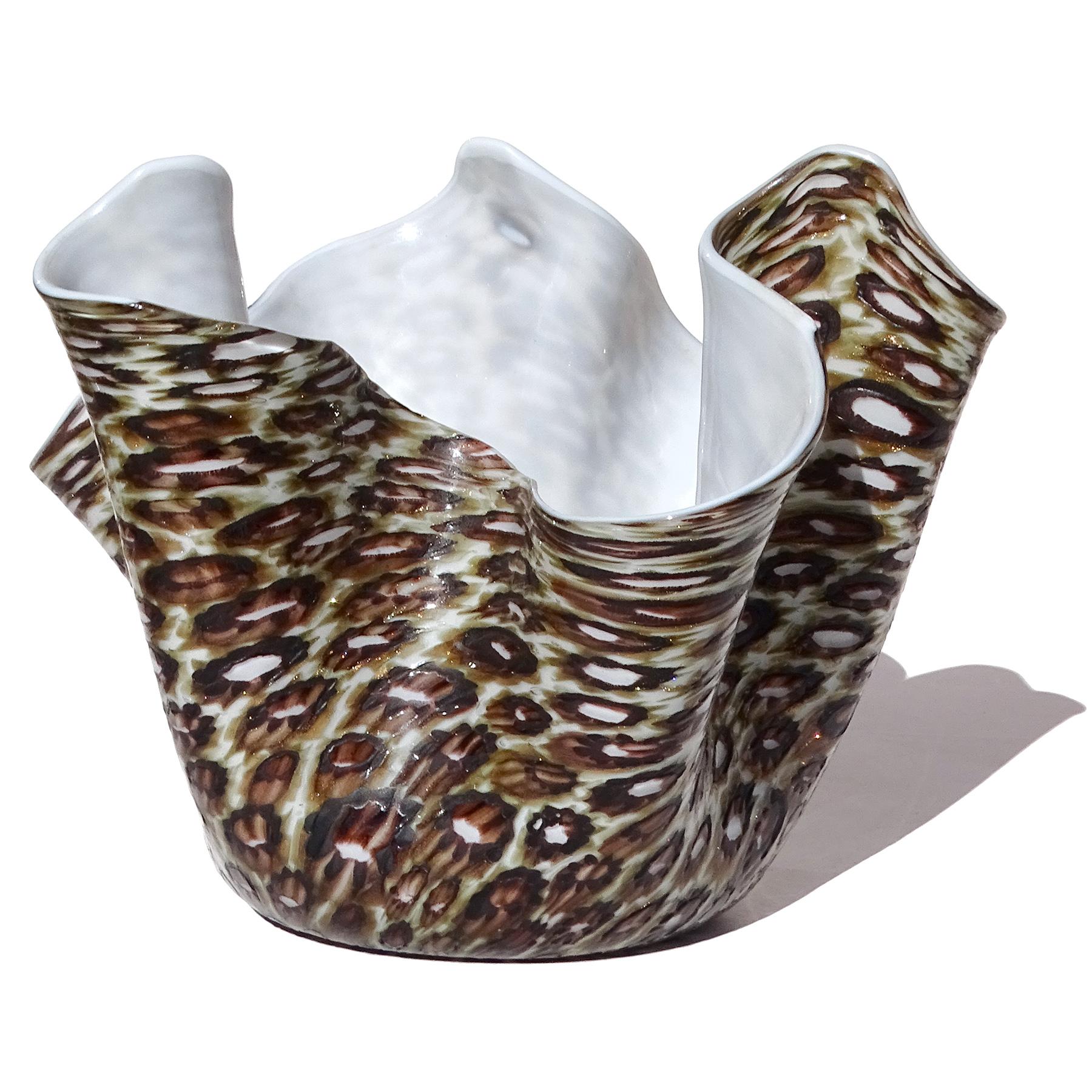 Murano Aventurina Millefiori Estrellas Arte Italiano Vidrio Fazzoletto Jarrón Escultura en Bueno estado para la venta en Kissimmee, FL