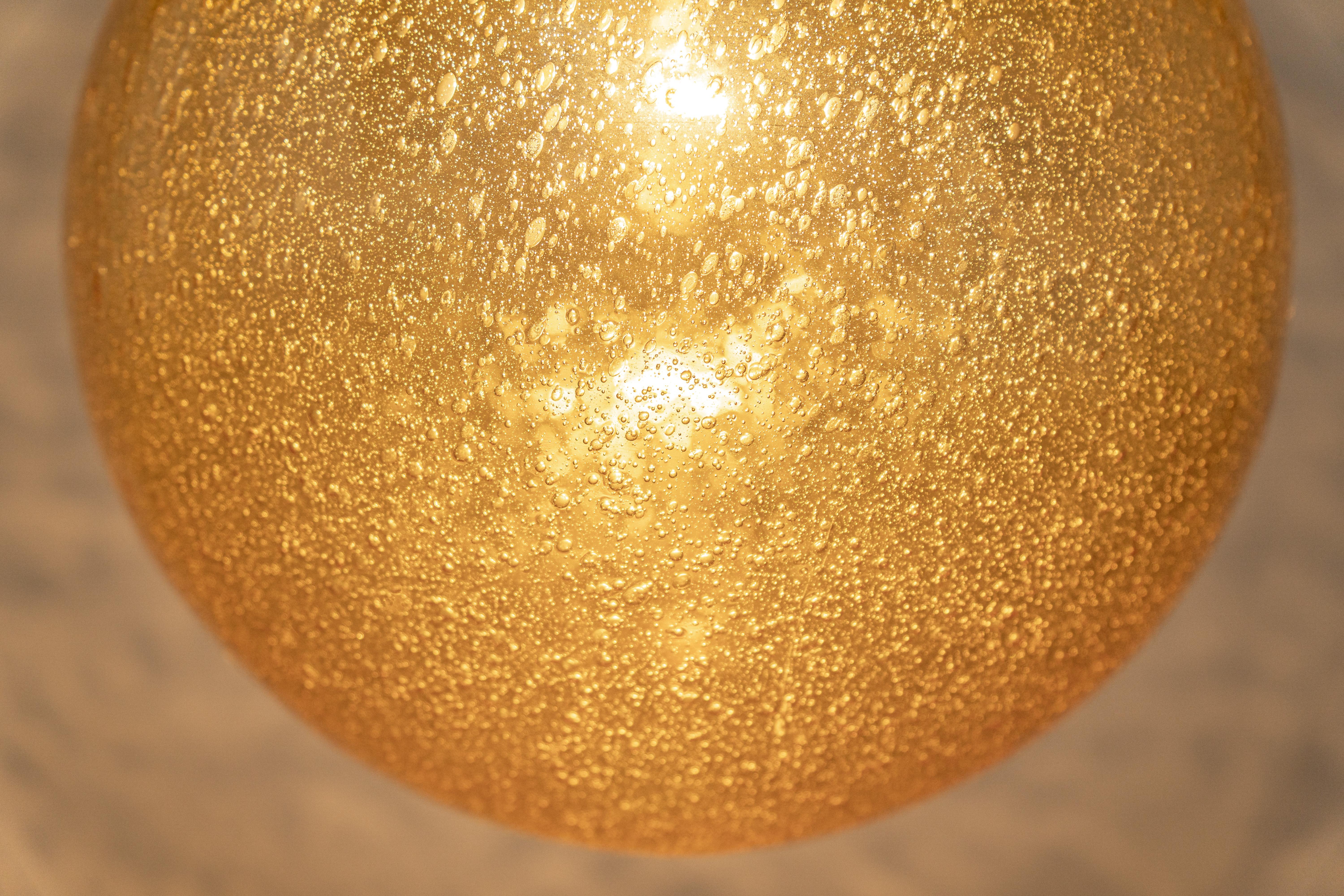 Lampada a sospensione a sfera di Murano di Doria, Germania, anni '70 in vendita 4