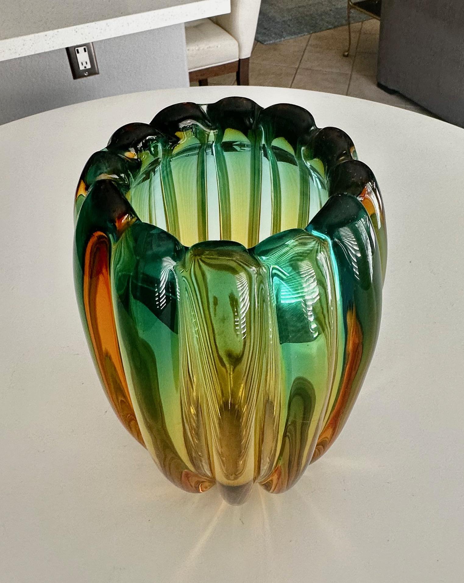 Vaso di Murano Barbini in vetro verde Greene & Greene a coste 9