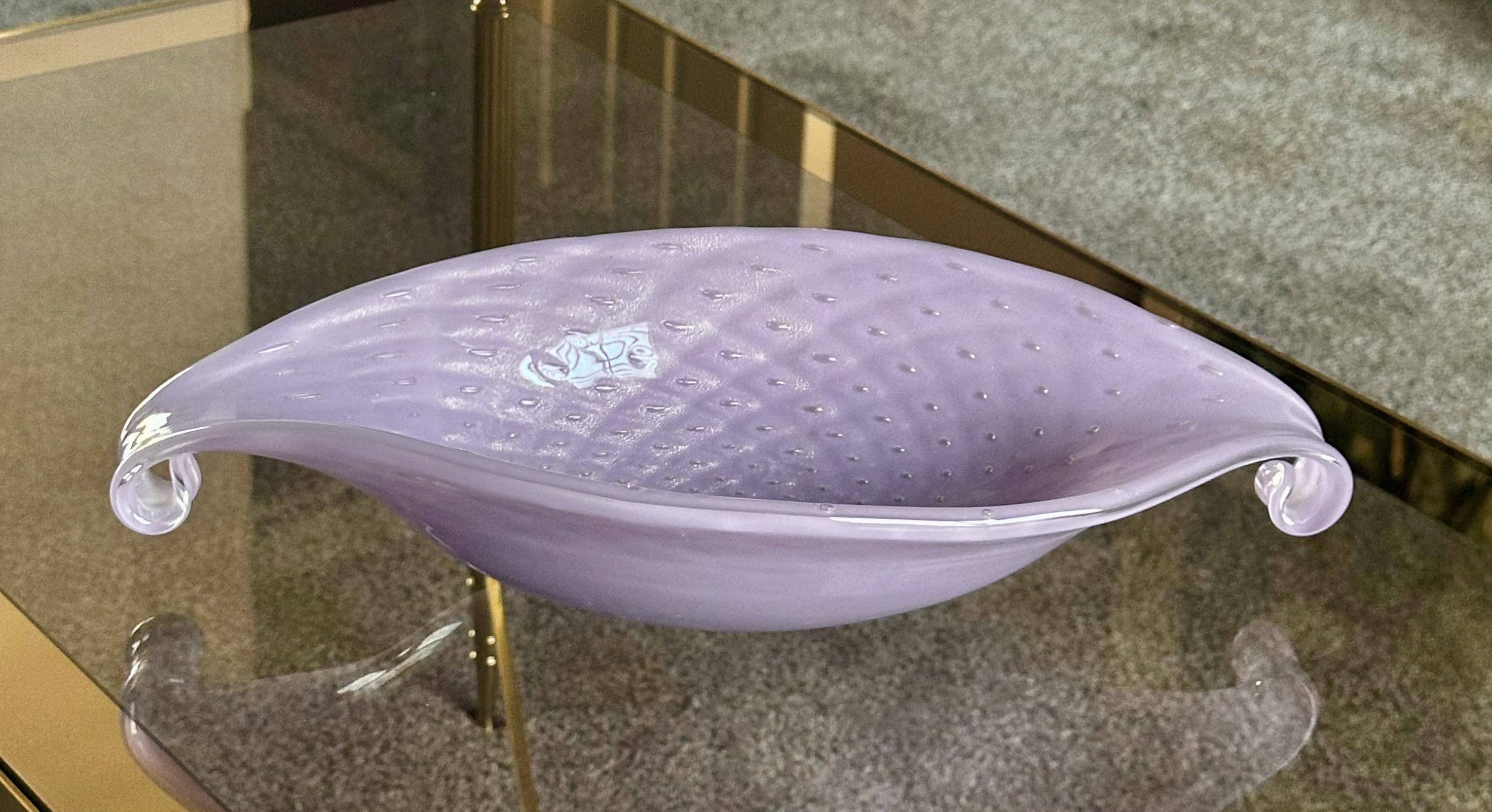 Milieu du XXe siècle Murano Barbini Coupe de centre de table ovale en forme de lavande en vente
