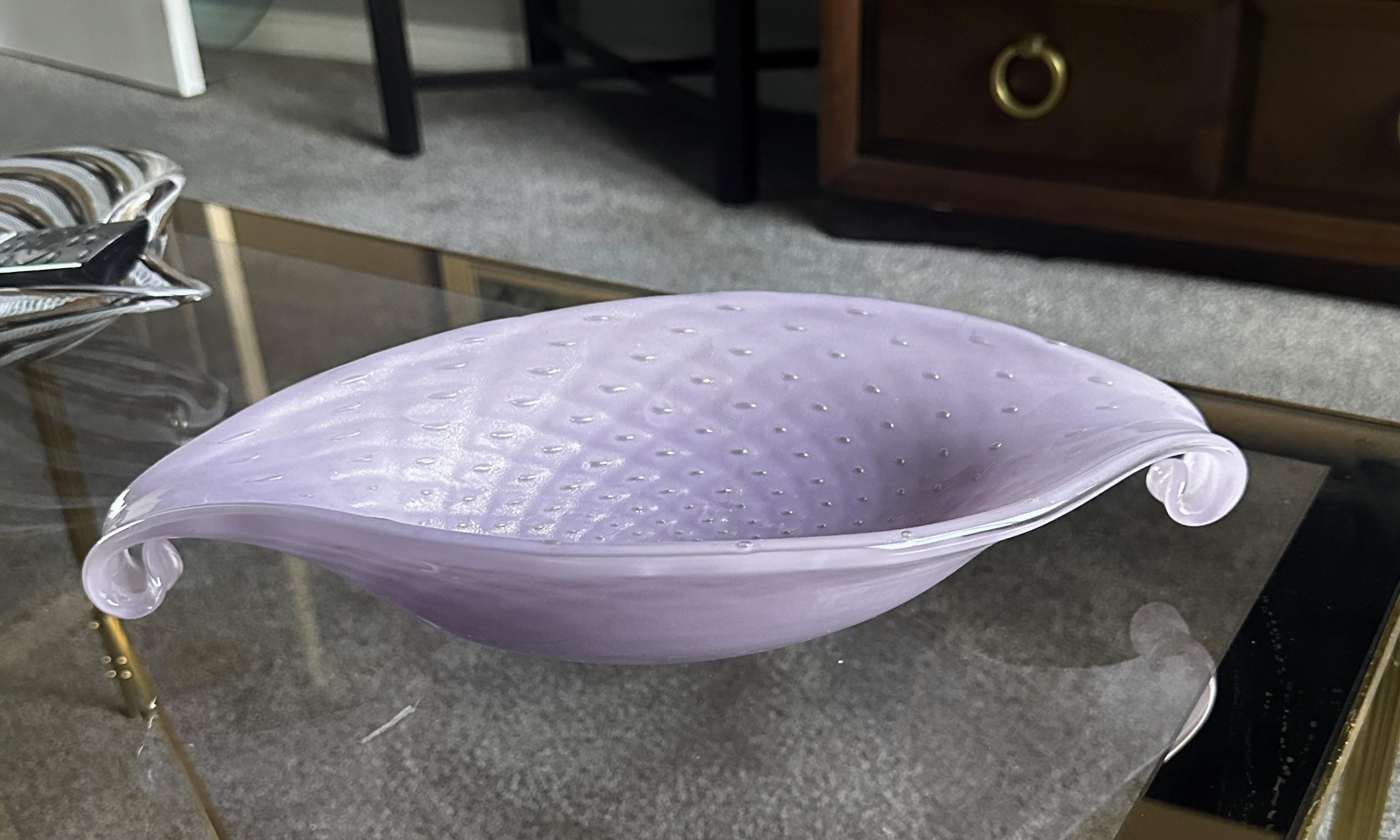 Murano Barbini Coupe de centre de table ovale en forme de lavande en vente 1