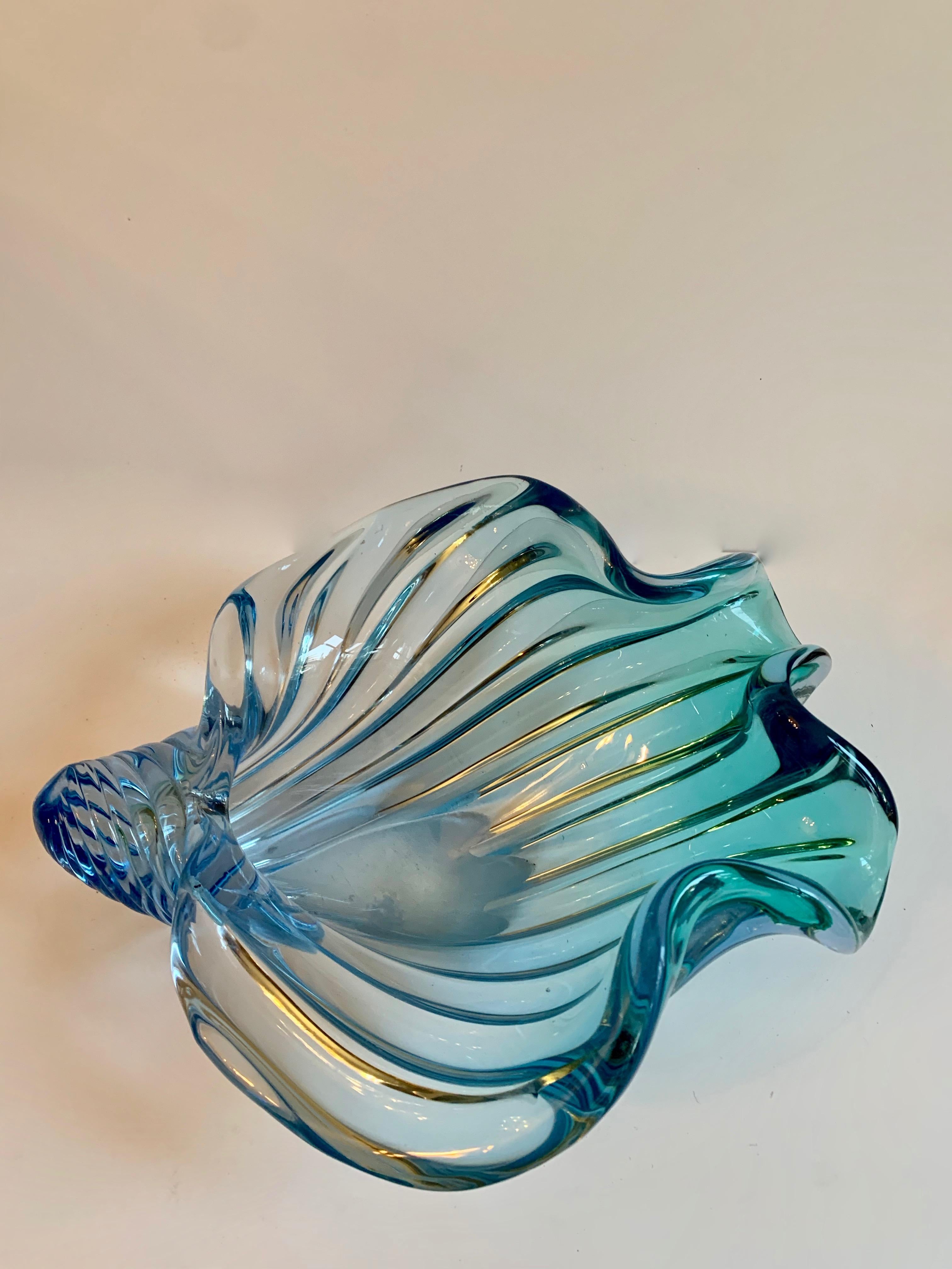 Murano Barbini Sommerso Blue Italian Art Glass Seashell Bowl In Good Condition In Los Angeles, CA