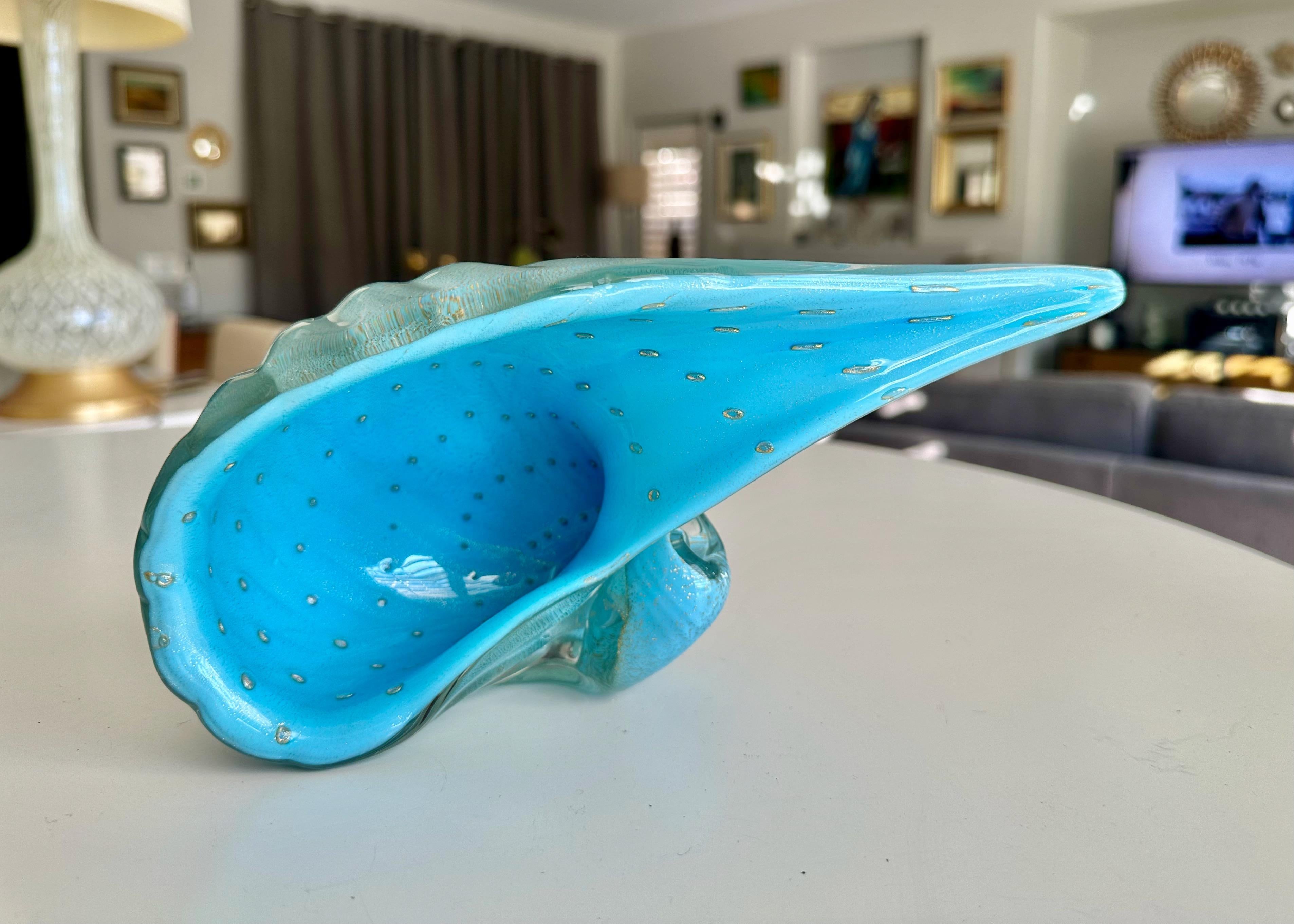 Murano Barbini Venetian Baby Blue Conch Seashell Bowl (Italienisch) im Angebot