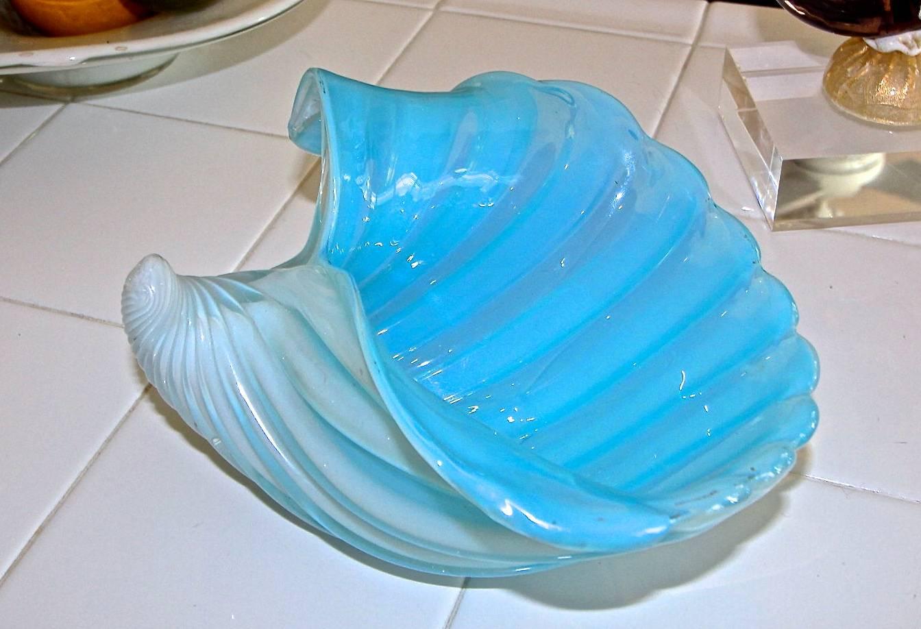 Murano Barbini Venetian Baby Blue Conch Seashell Centrepiece Bowl For Sale 5