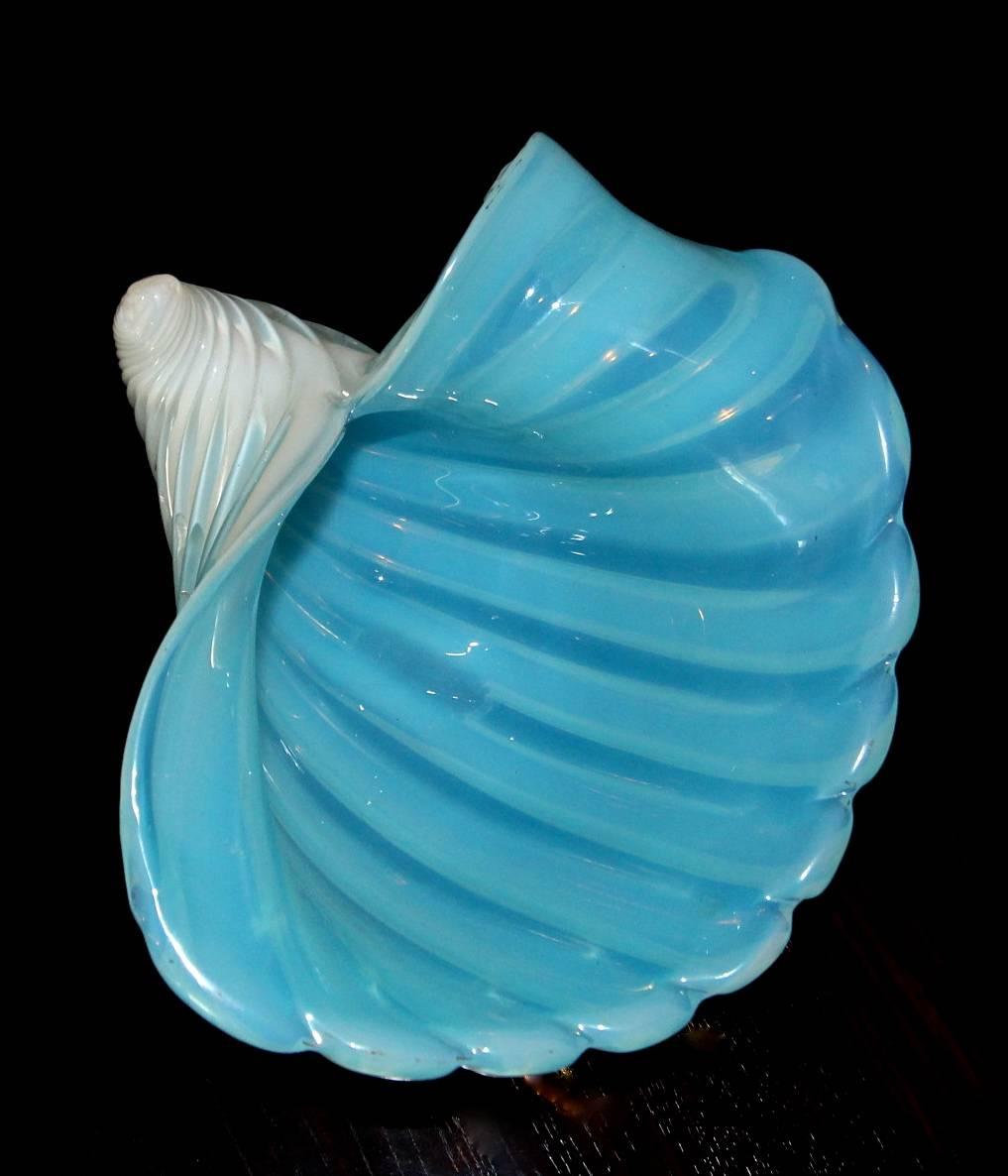 Italian Murano Barbini Venetian Baby Blue Conch Seashell Centrepiece Bowl For Sale