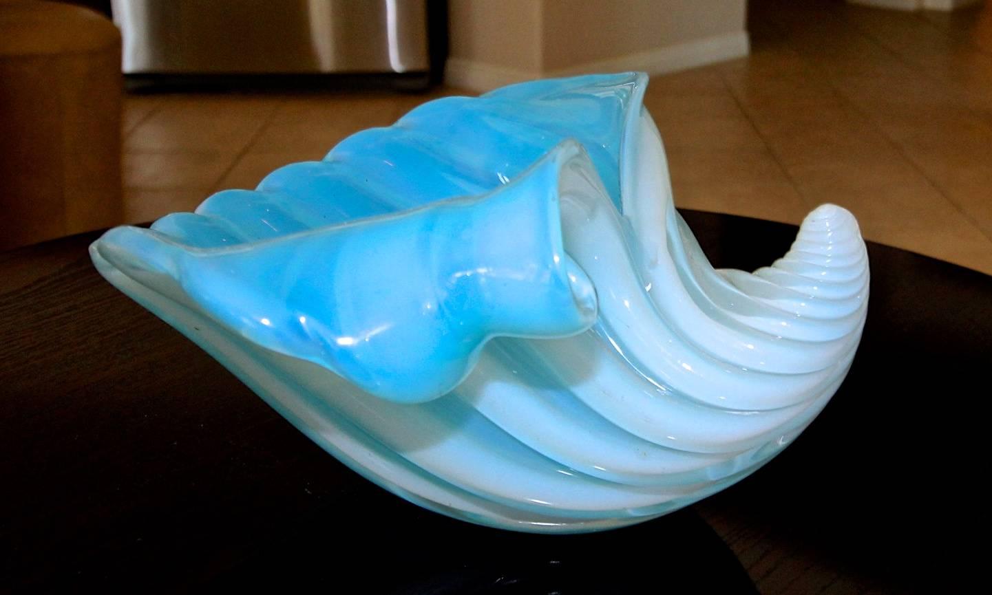 Murano Barbini Venetian Baby Blue Conch Seashell Centrepiece Bowl For Sale 2