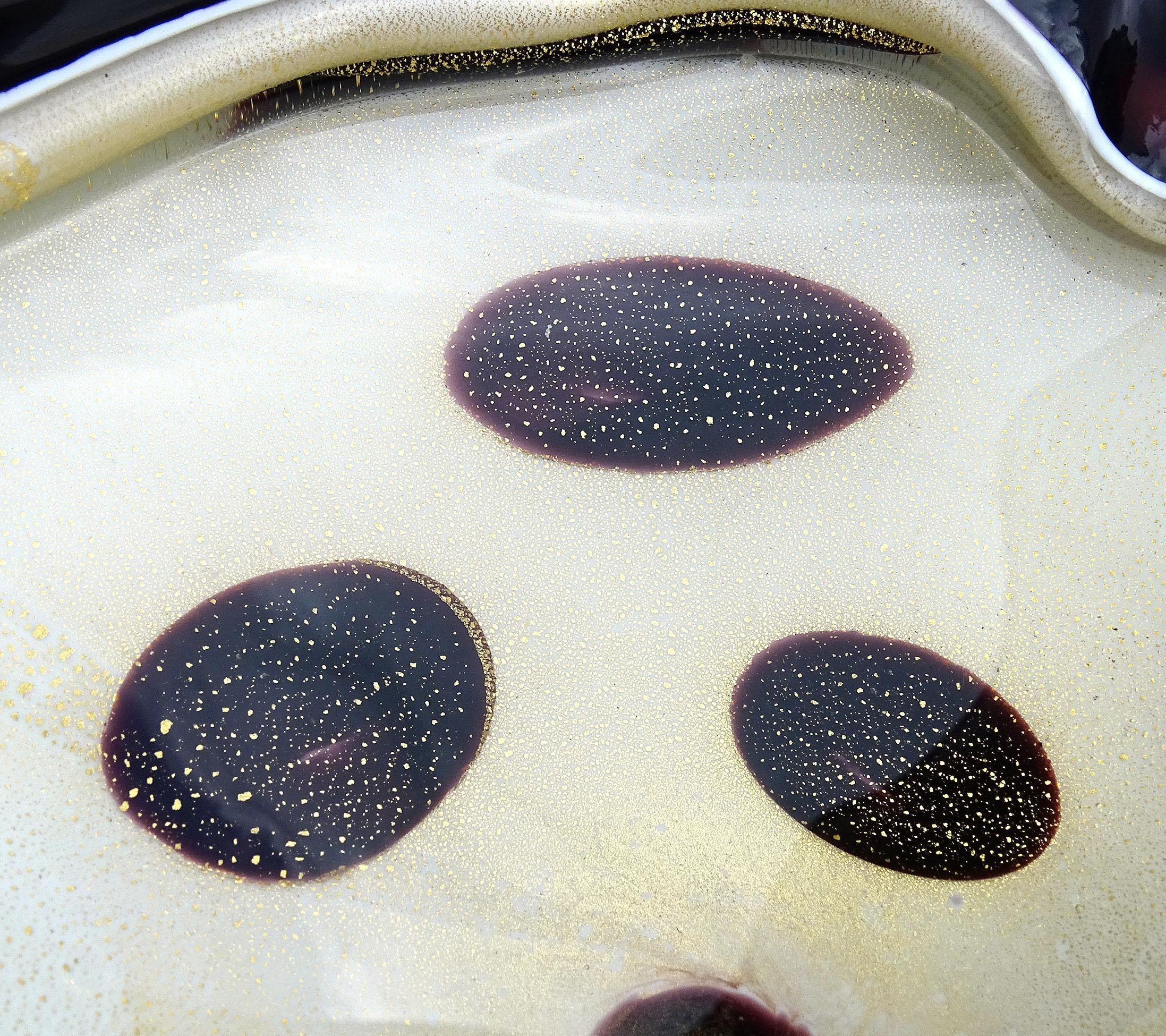 Murano Barbini Weiß Schwarz Flecken Gold Flecken Italienische Kunst Glas Tafelaufsatz Schale (Moderne der Mitte des Jahrhunderts) im Angebot