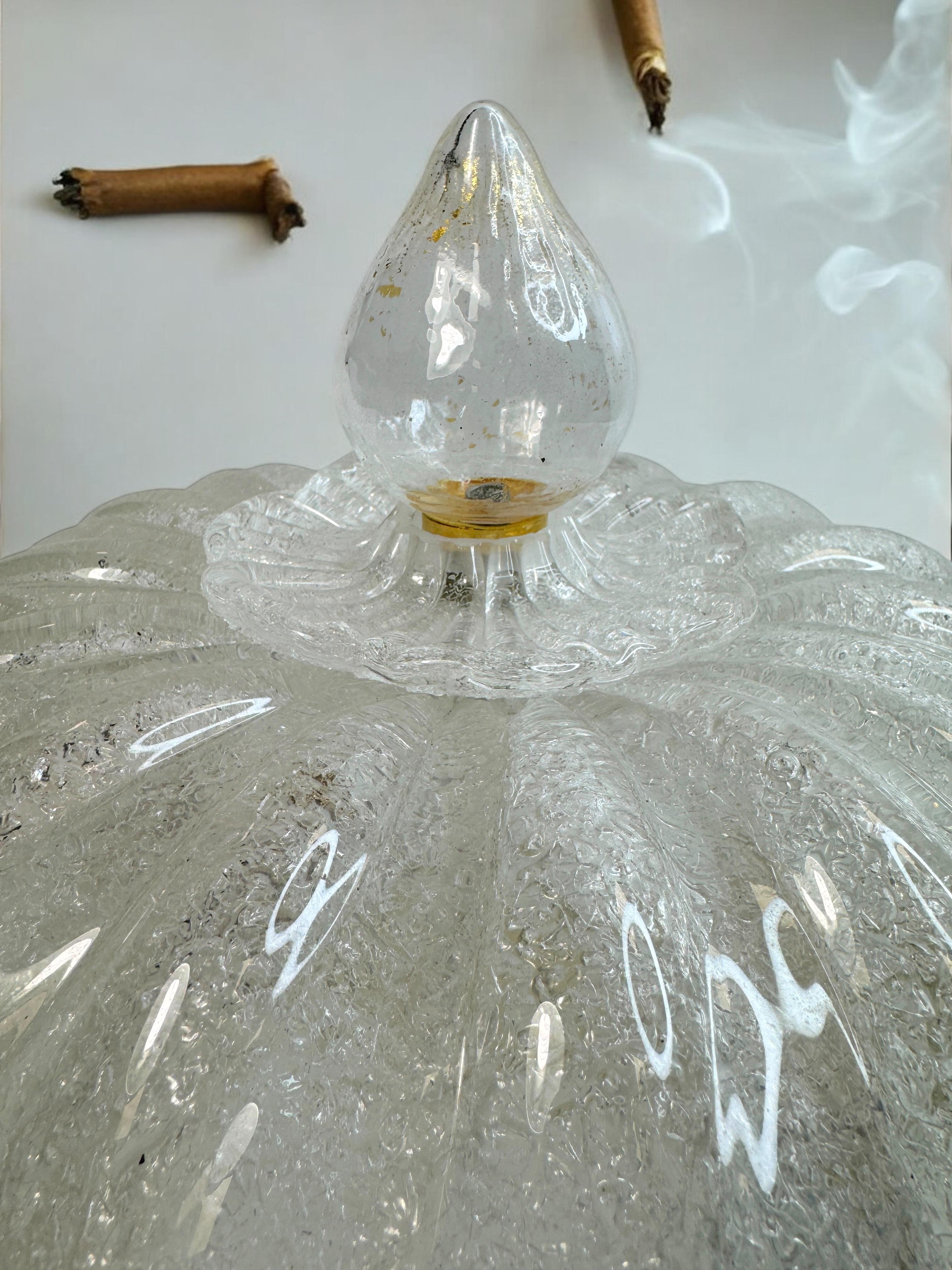 Murano Barovier Estilo Toso Flor de cristal y escamas de oro Flush Mount, Italia finales del siglo XX en venta