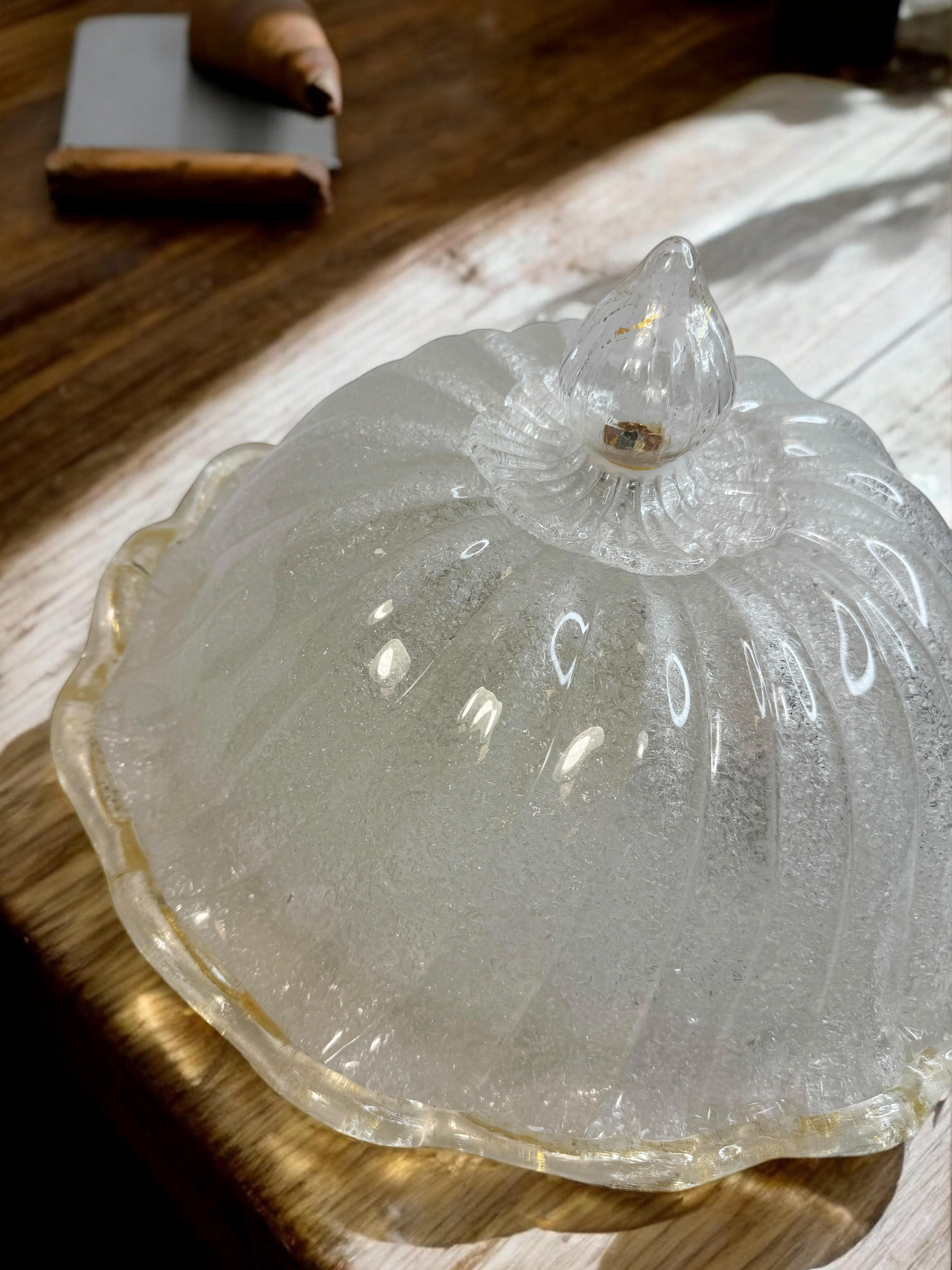 Murano Barovier Estilo Toso Flor de cristal y escamas de oro Flush Mount, Italia Metal en venta