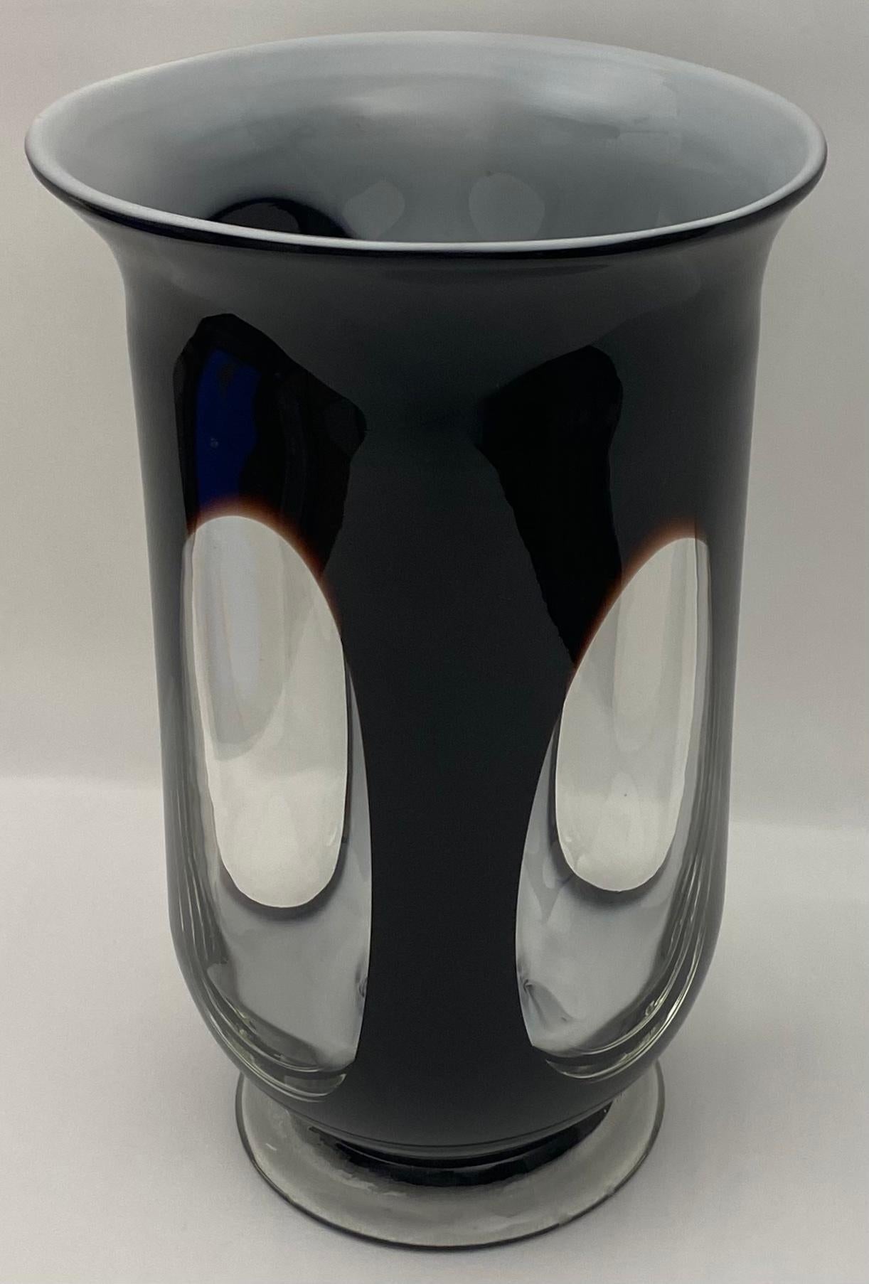 Murano Black and Clear Art Glass Vase For Sale 1