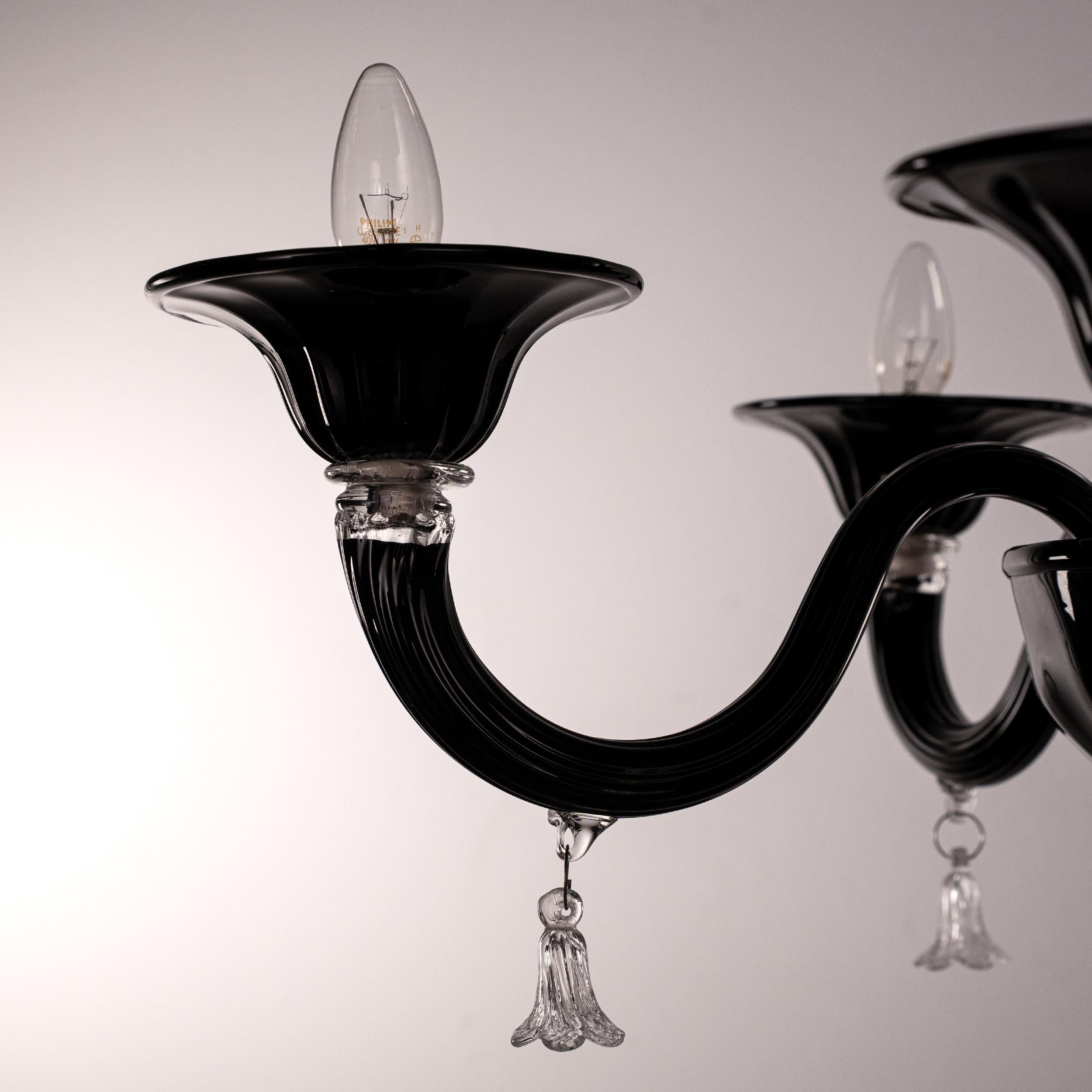 Lampadario a 5 luci in vetro nero e trasparente di Murano, Vintage Made in Italy in stock In condizioni ottime in vendita a Venezia, IT