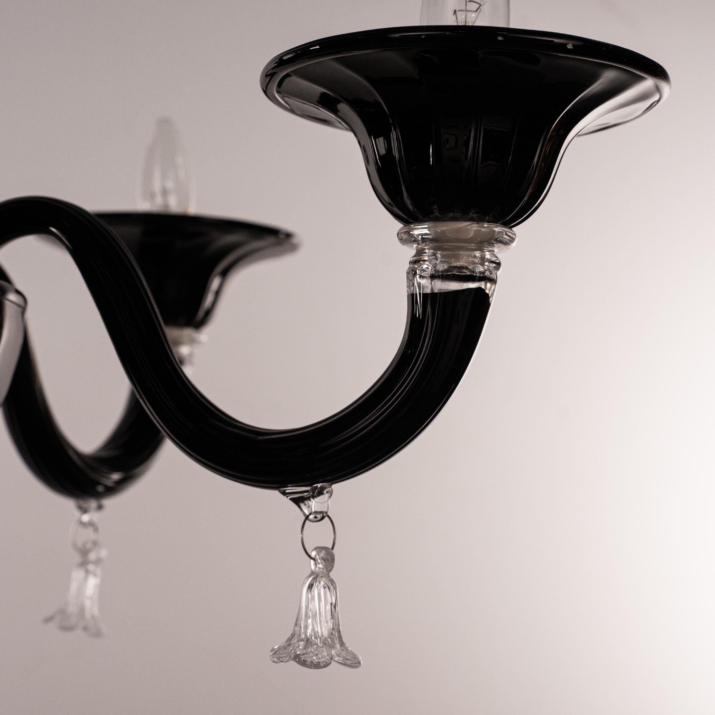 XX secolo Lampadario a 5 luci in vetro nero e trasparente di Murano, Vintage Made in Italy in stock in vendita