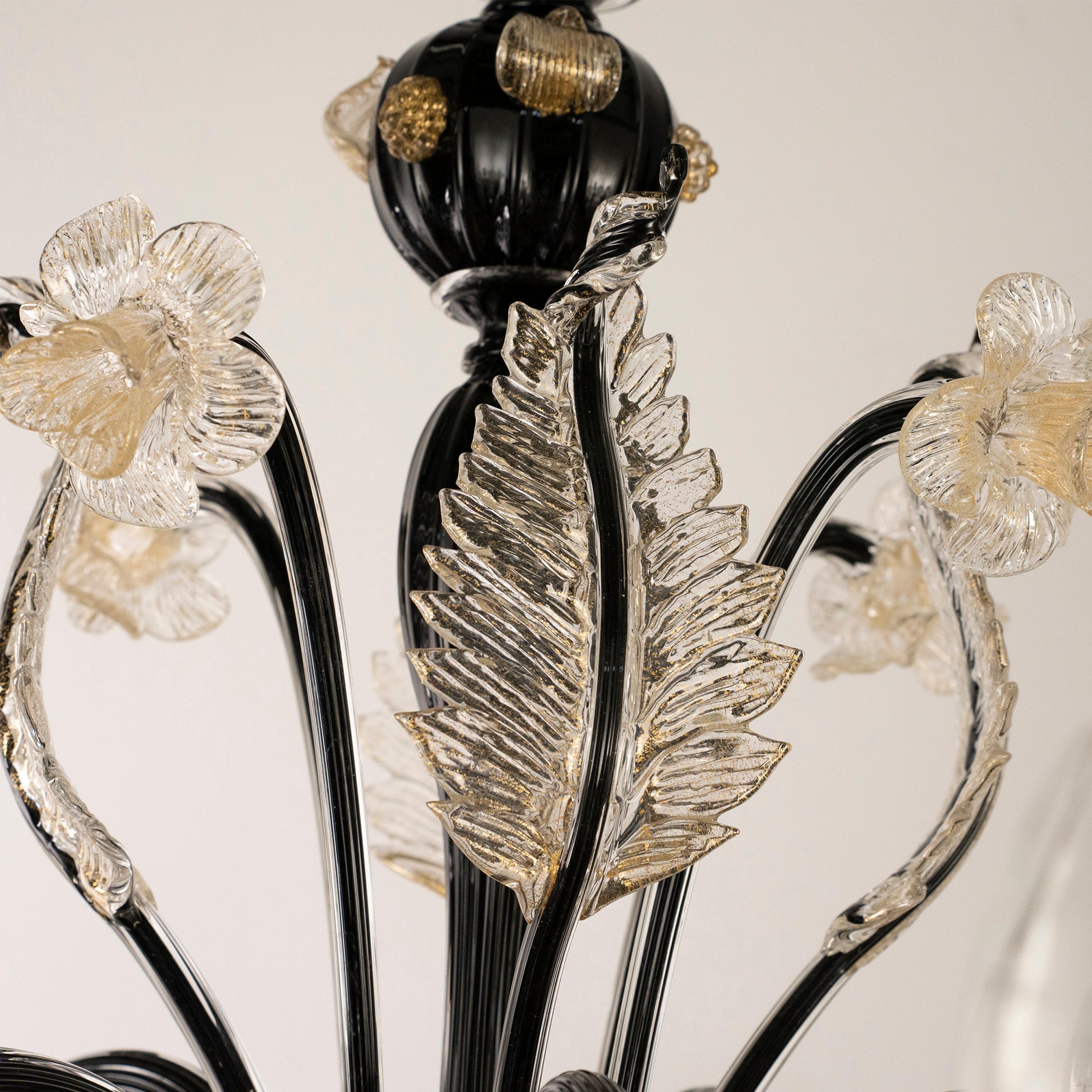 Lampadario in vetro di Murano nero e oro a 5 luci, Vintage Made in Italy in stock in vendita 1
