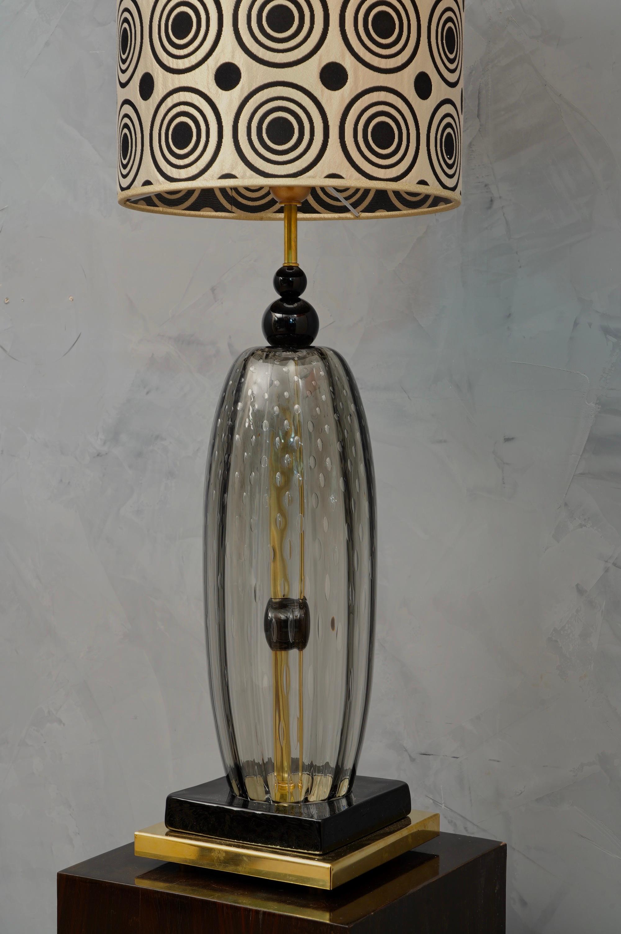 Lámparas de sobremesa de cristal soplado negro y ahumado de Murano, 1970 Italiano en venta